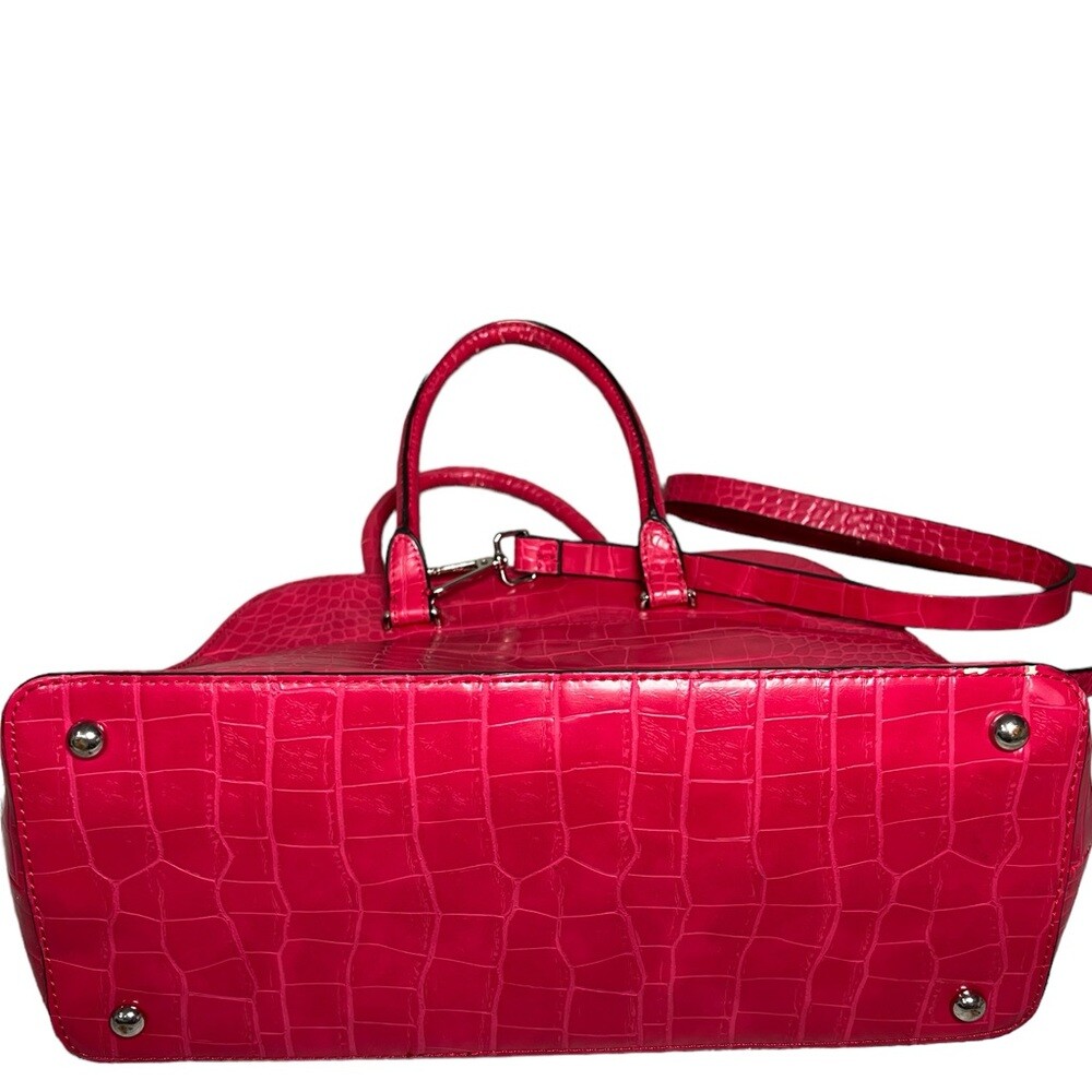 Zara 13in X 9in X 6in Pink Handbag