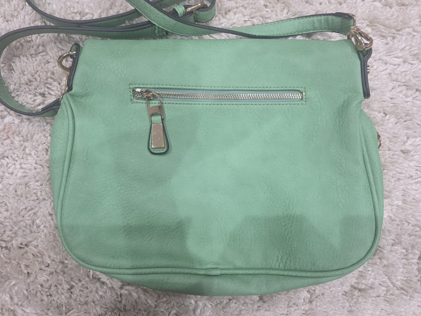 Stunning Mint Green Crossbody Bag| Multi-Pocket Summer Essential| Excellent Cond