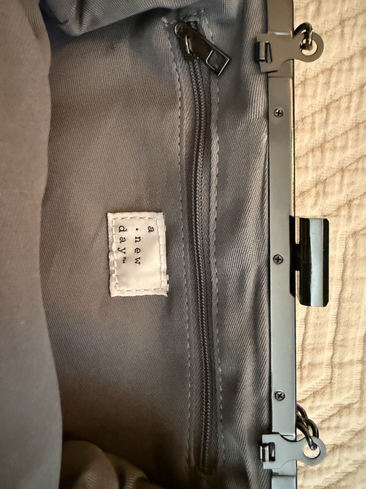 A New Day Silver Sequin Kiss Lock Clutch, Chain Strap, Lined w/ Pockets