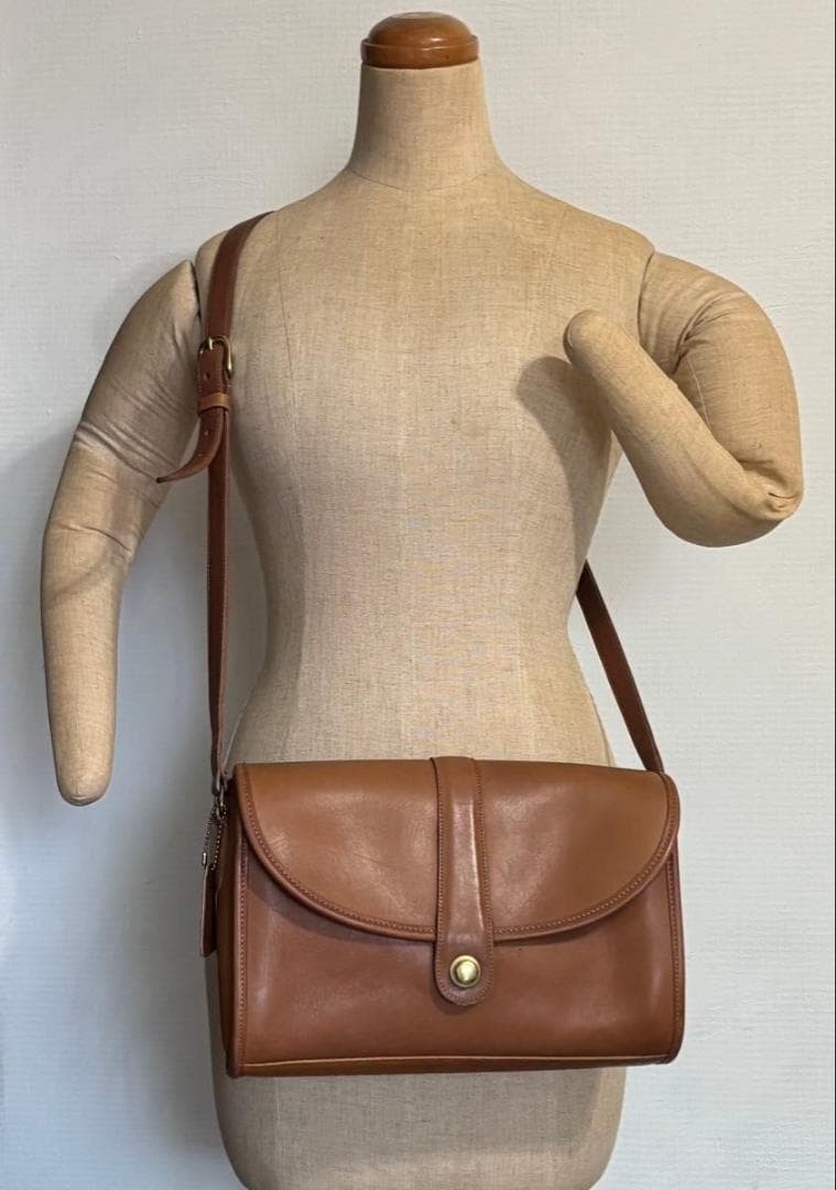 Old Coach Shoulder Bag Made in USA Glove Tan Leather German Hook Brown FROM JAPA