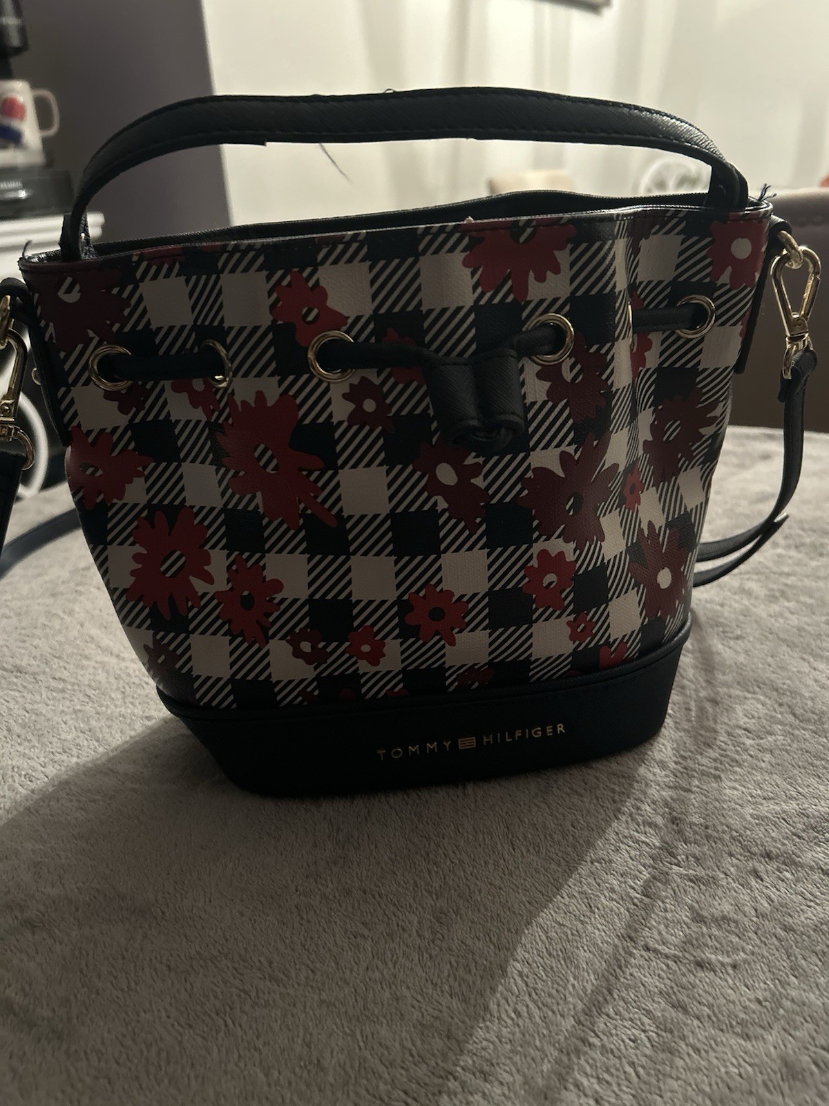 Tommy Hilfiger Plaid Floral Drawstring Bucket Crossbody Bag Detachable Strap