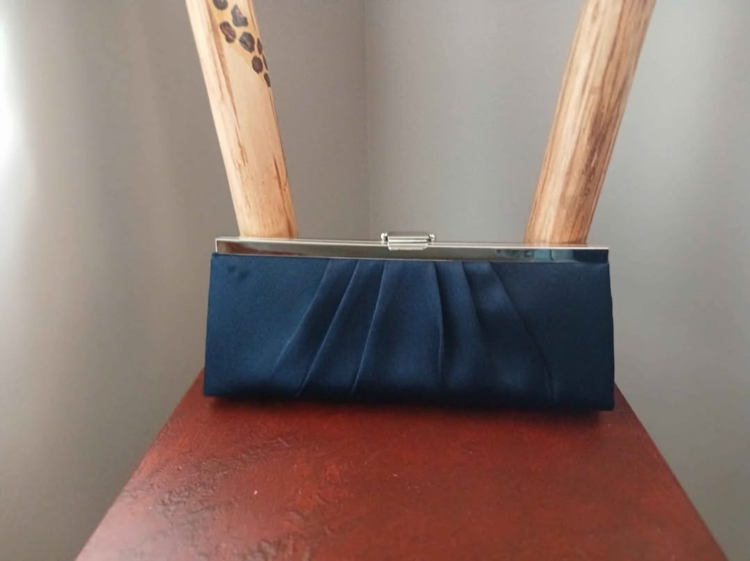 Gunne Sax Blue Pleated Clutch Purse Silver Chain Shoulder Strap Clasp Lined