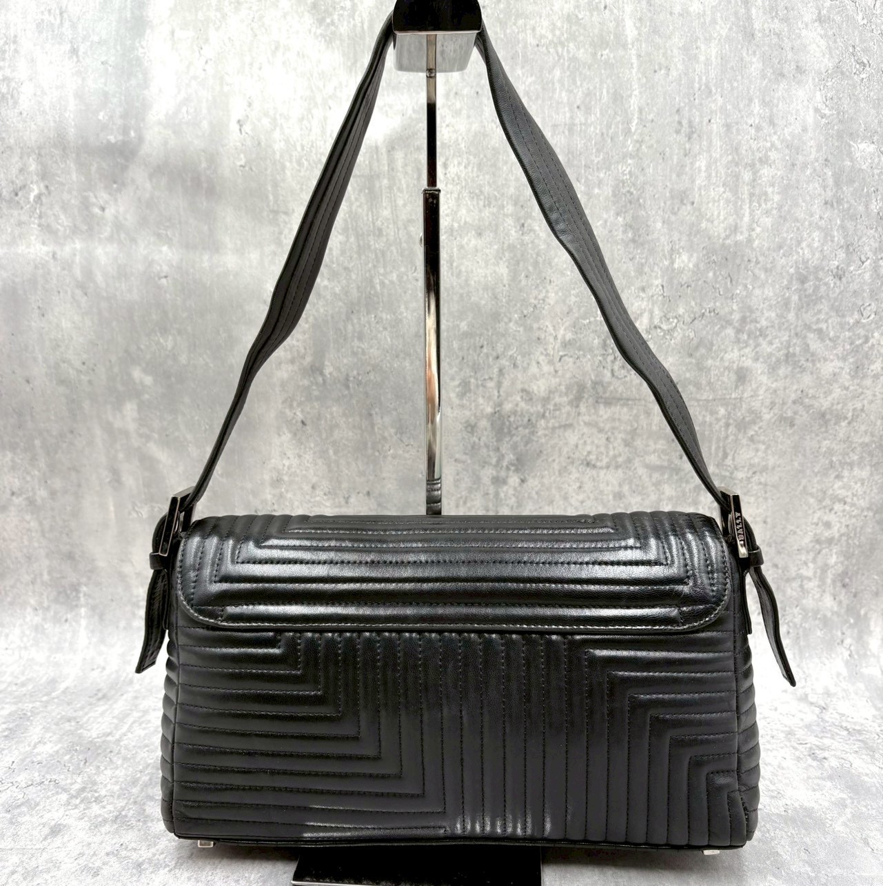 BALLY Leather Quilted Flap Shoulder Bag Geometric Stitch Black Y2K Vintage Auth