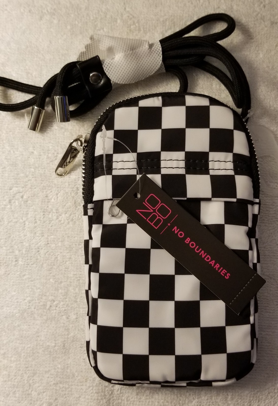 No Boundaries Black White Checkered Bungee Crossbody Phone Bag Mini Zip Closure