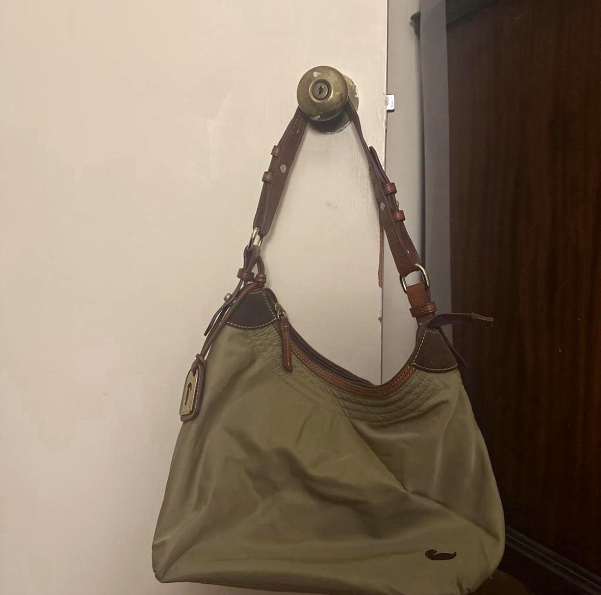 Dooney & Bourke KhakiShoulder Bag Brown Leather Strap Zip Pink Lining Pockets