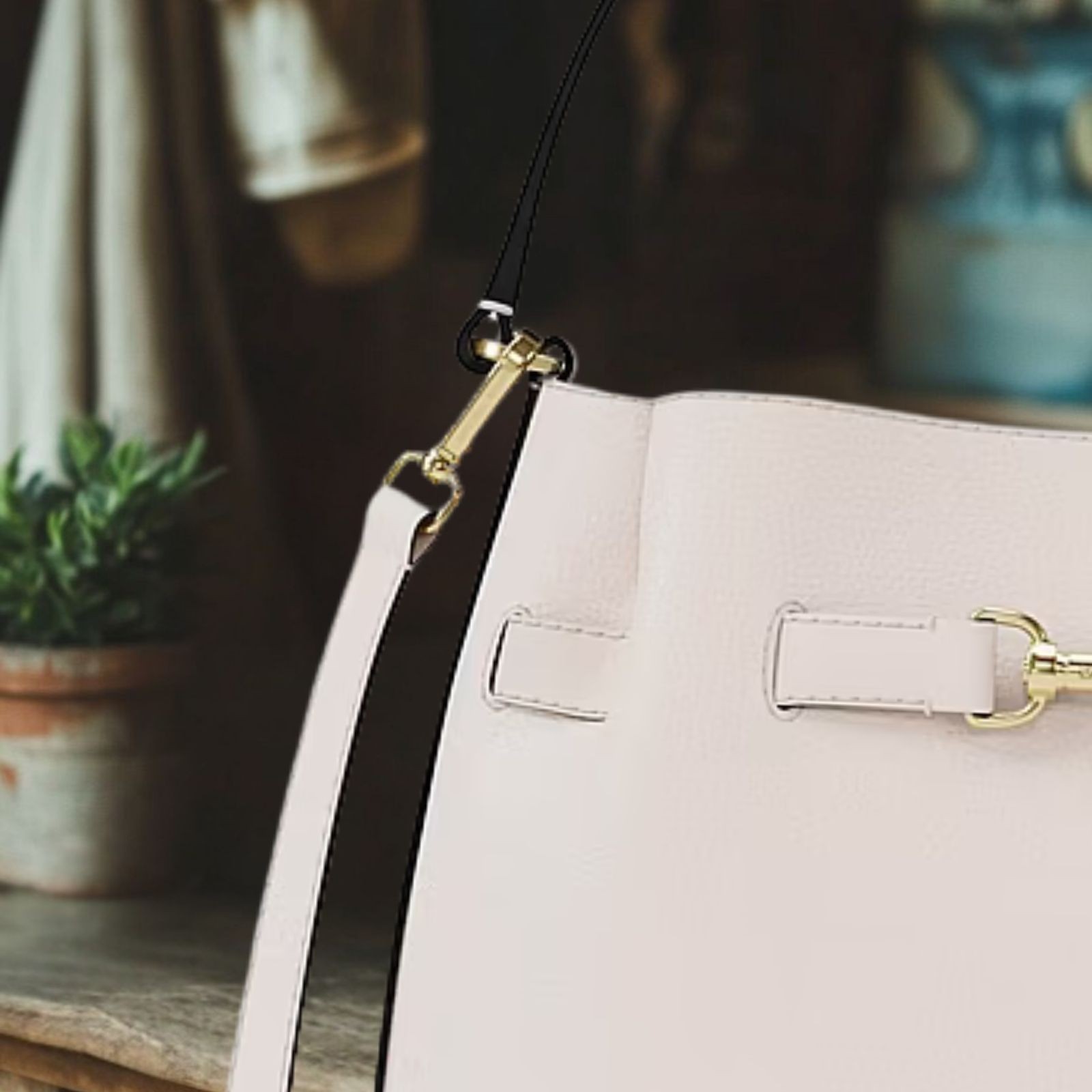Michael Kors Carson Medium Leather Convertible Bucket Crossbody Bag Light Cream