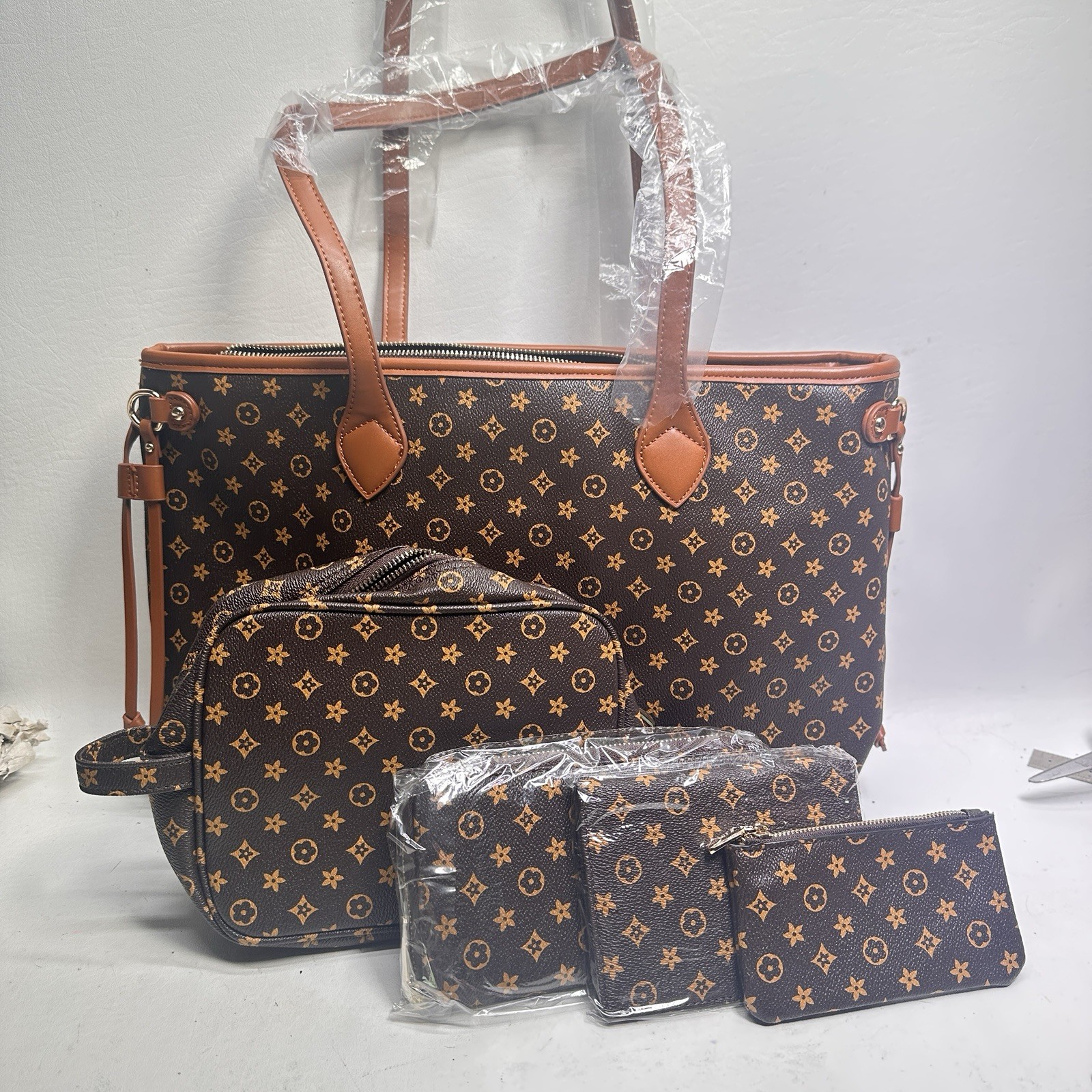 5-in-1 Designer Tote Handbag Brown Gold Medallion Wallet Makeup Pouch Cards