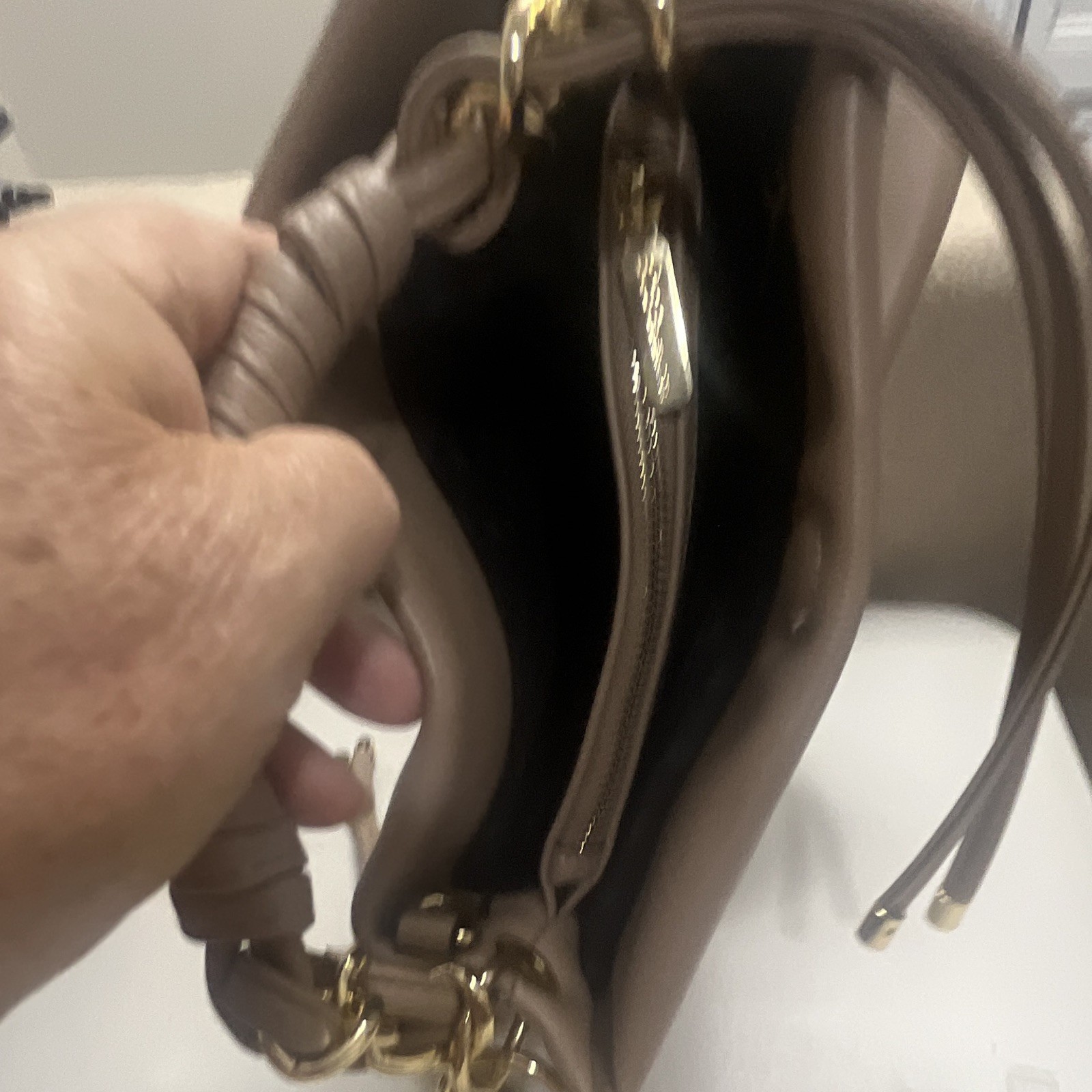 BCBGMAXAZRIA Brown Satchel/Top Handle Bag Zip, Detachable Strap Pockets Gold