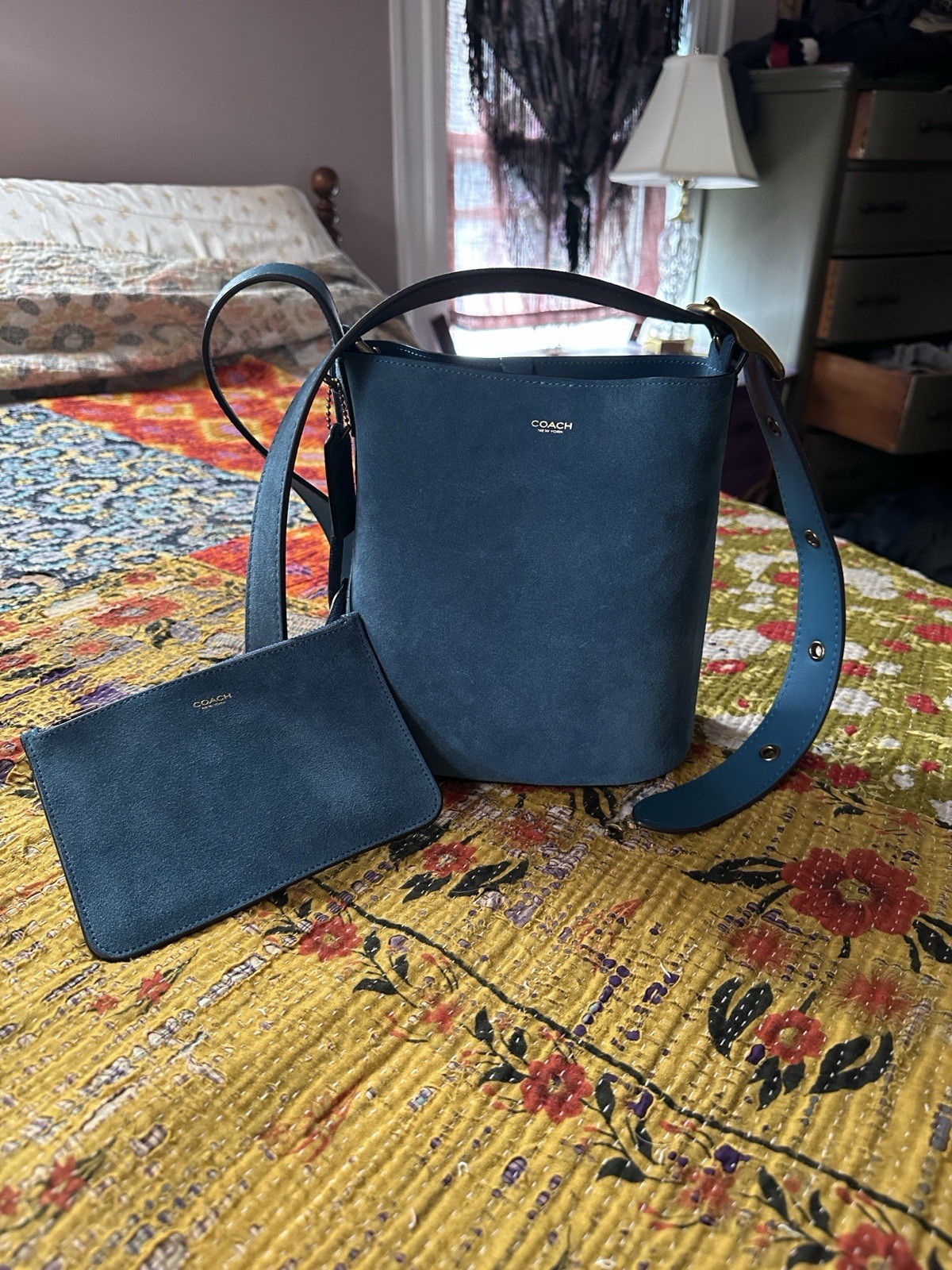 Coach Bleecker Bucket 21 in Sea Blue