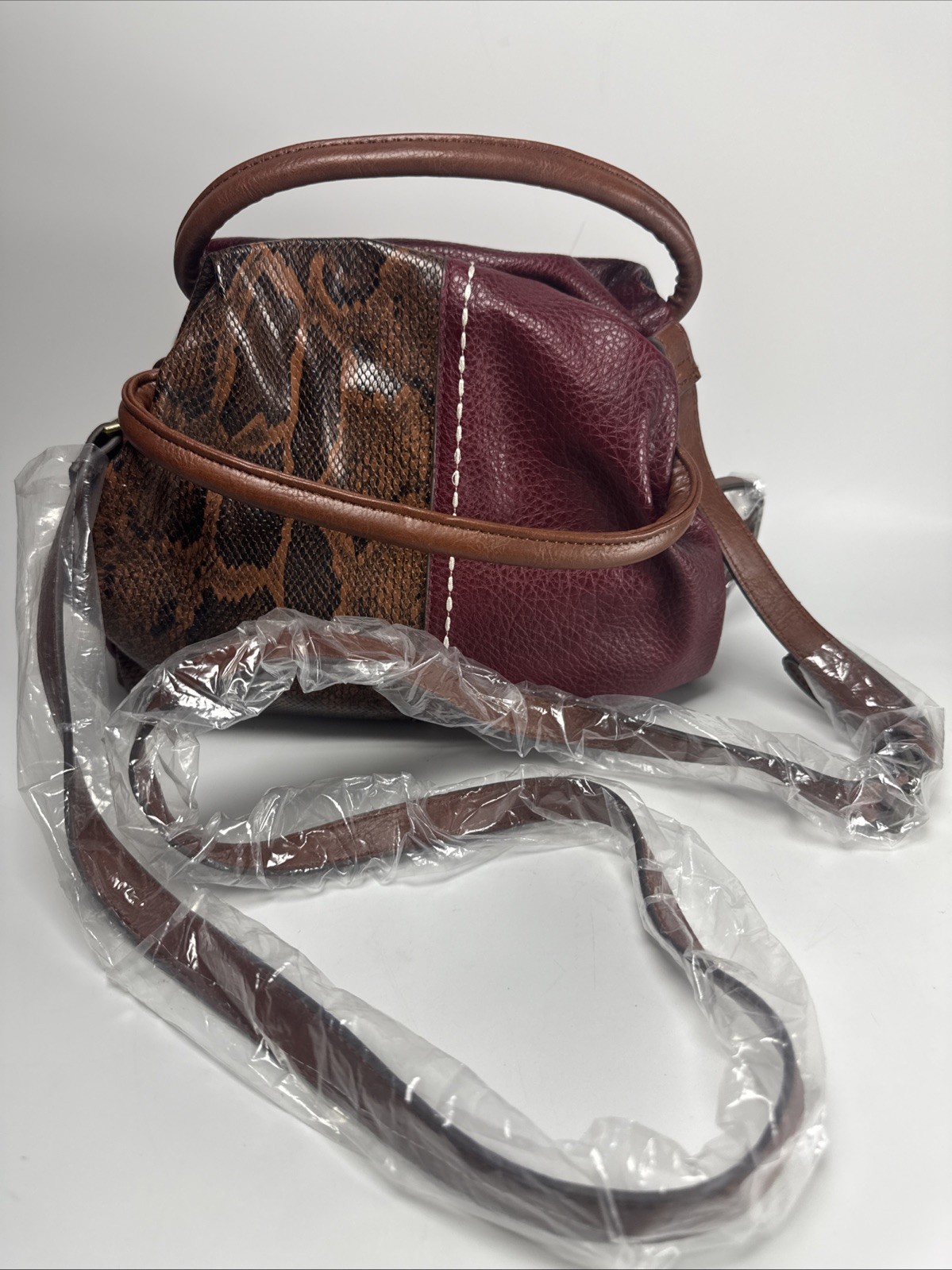 Women’s Time and True Fiona Cross Body Bag. Faux Leather Burgundy & Snake Skin