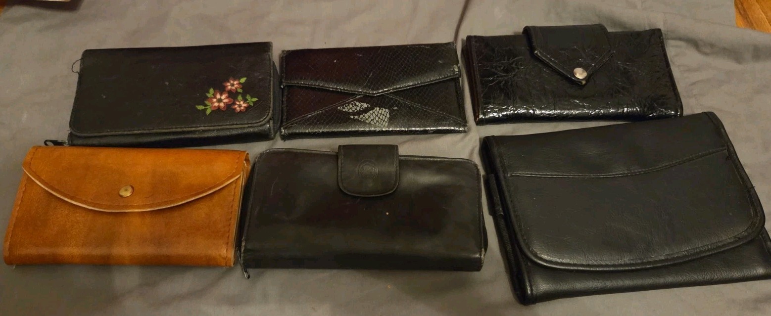Lot 6 Womens Clutch / Purses. various styles and colors