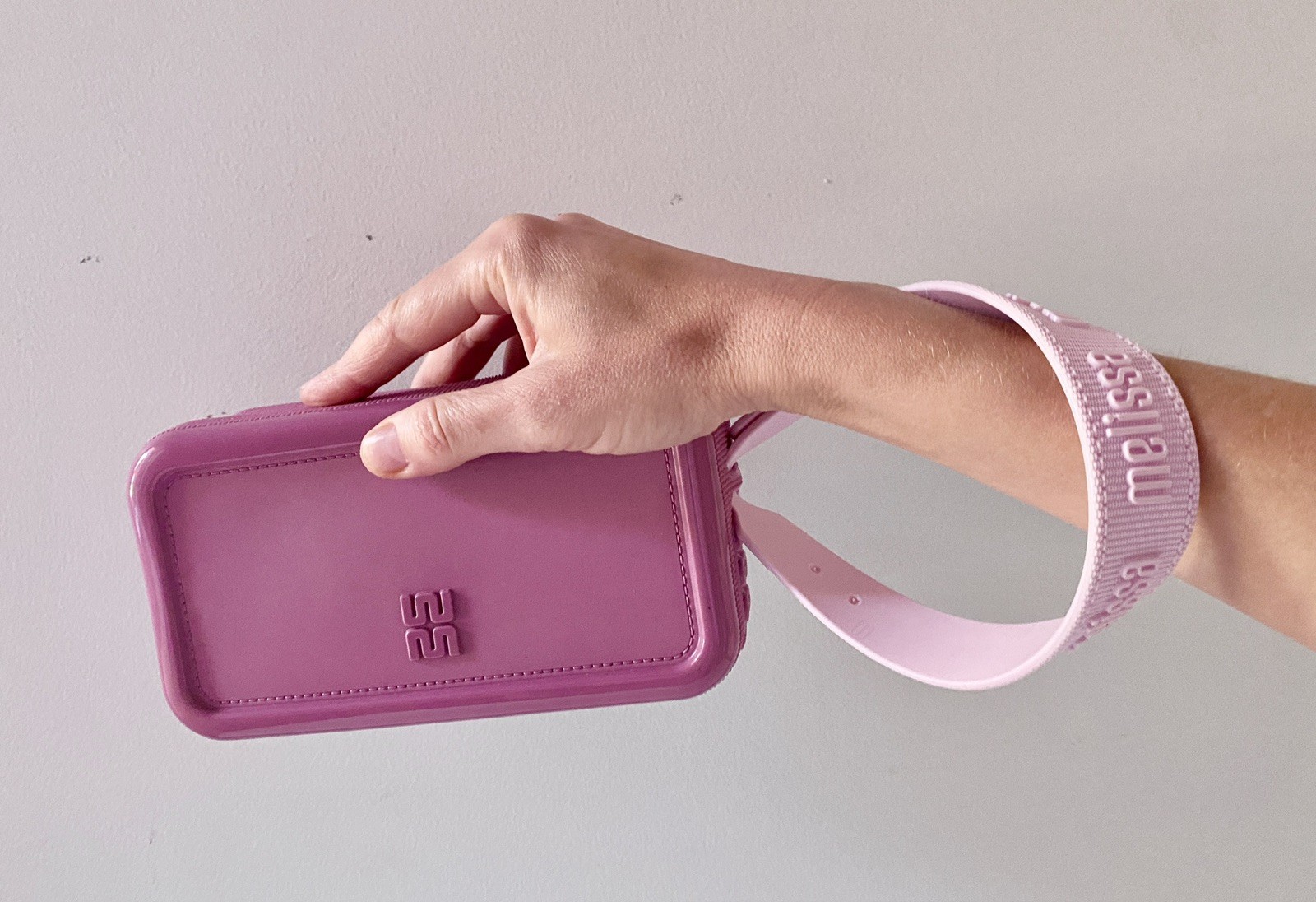 MELISSA Sun Treasure Bag pink jelly rubber bag clutch with wrist strap