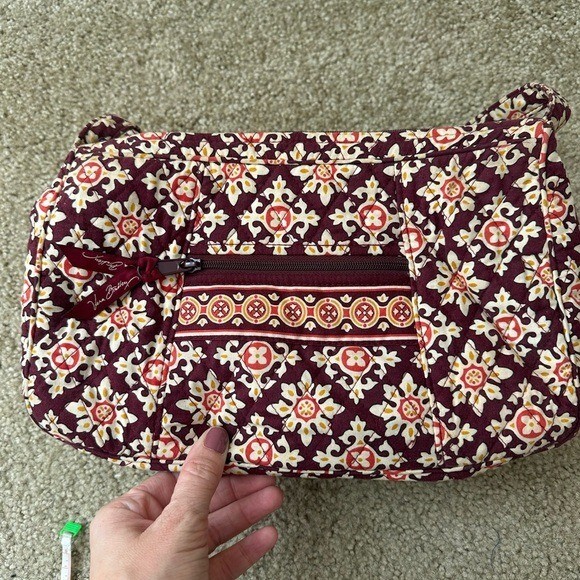 Vera Bradley Purse Shoulder medallion pattern 12 by 8 inches EUC!