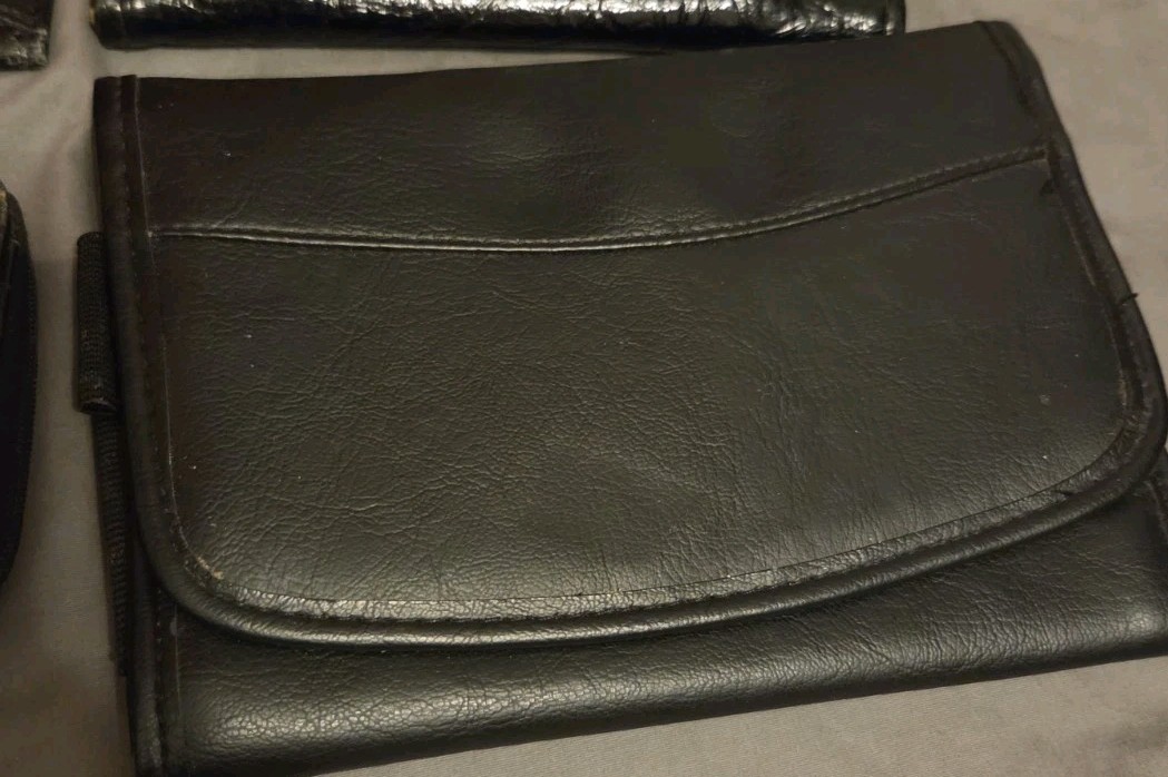 Lot 6 Womens Clutch / Purses. various styles and colors
