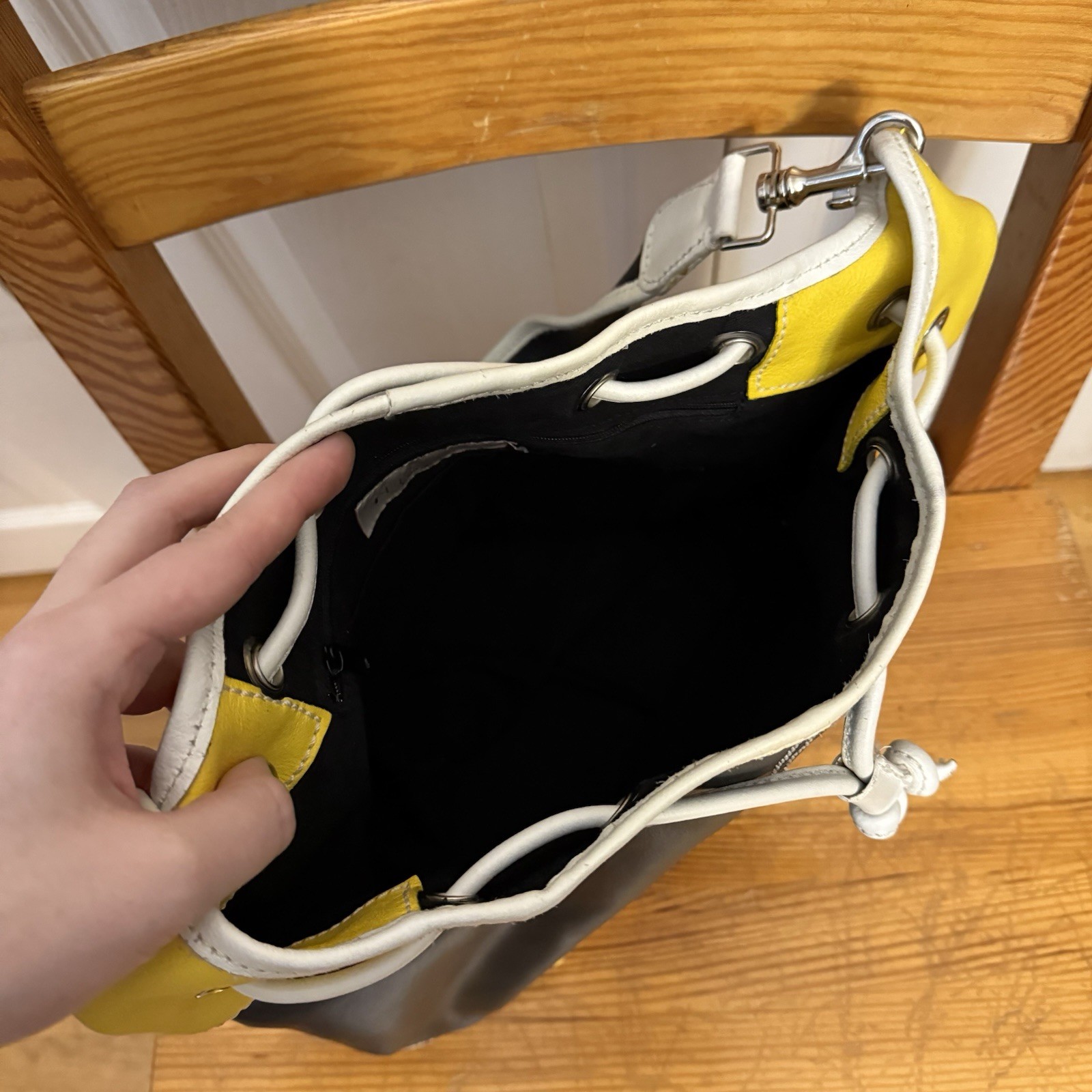 NICOLI made in Italy Black and Yellow Leather Shoulder Bucket Purse Bag