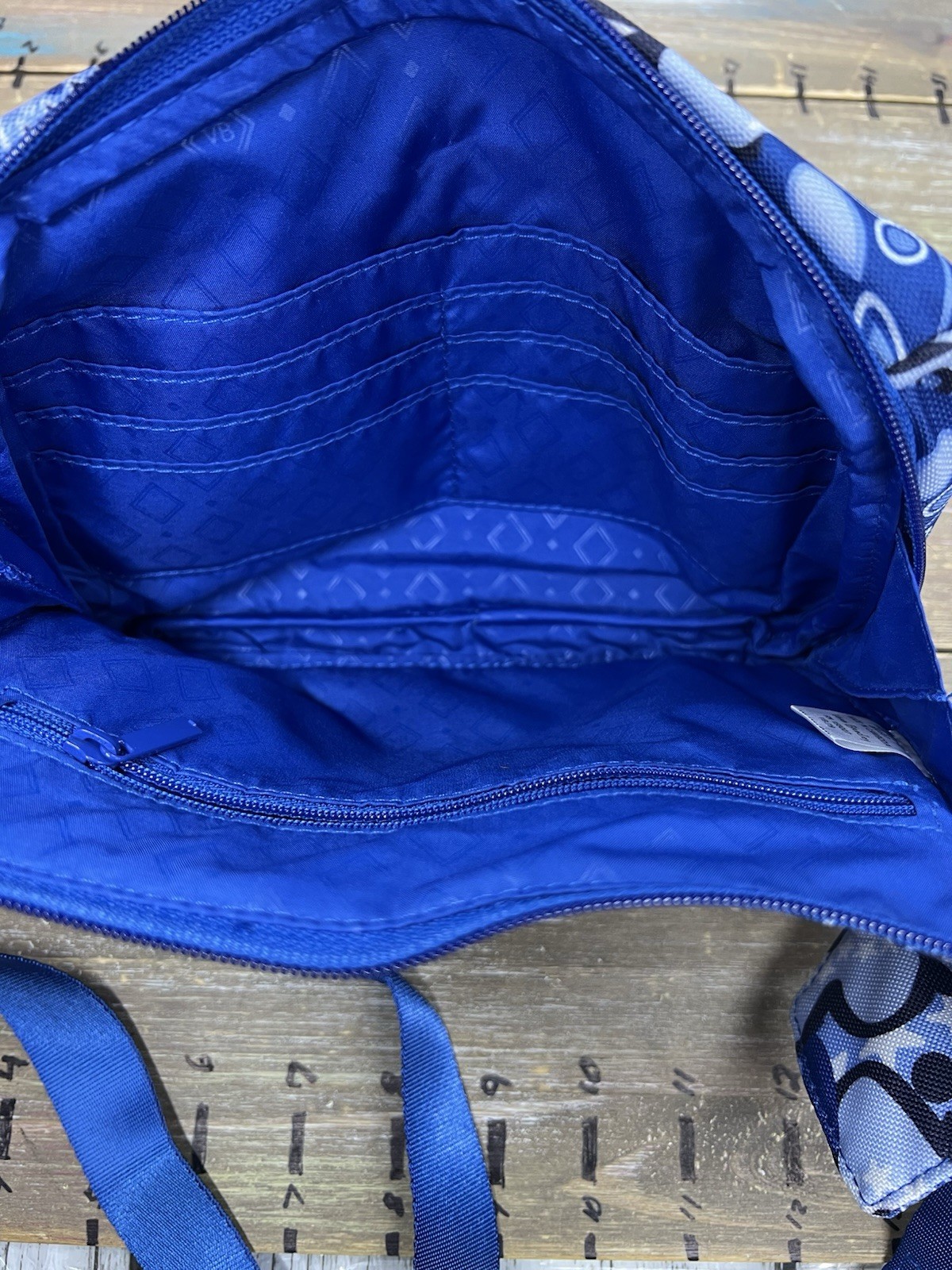 NWOT VERA BRADLEY Blue Star Medallion Fanny Style Pack Zipper Pockets Polyester