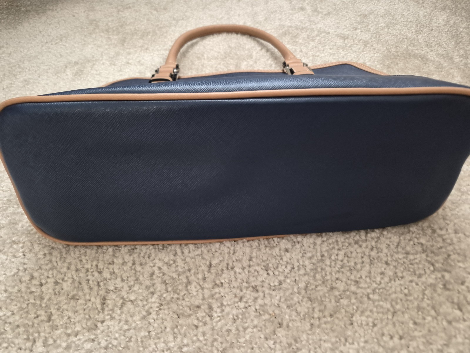 Giani Bernini Navy Tan Satchel Top Handle Zip Gold Hardware Lined Pockets