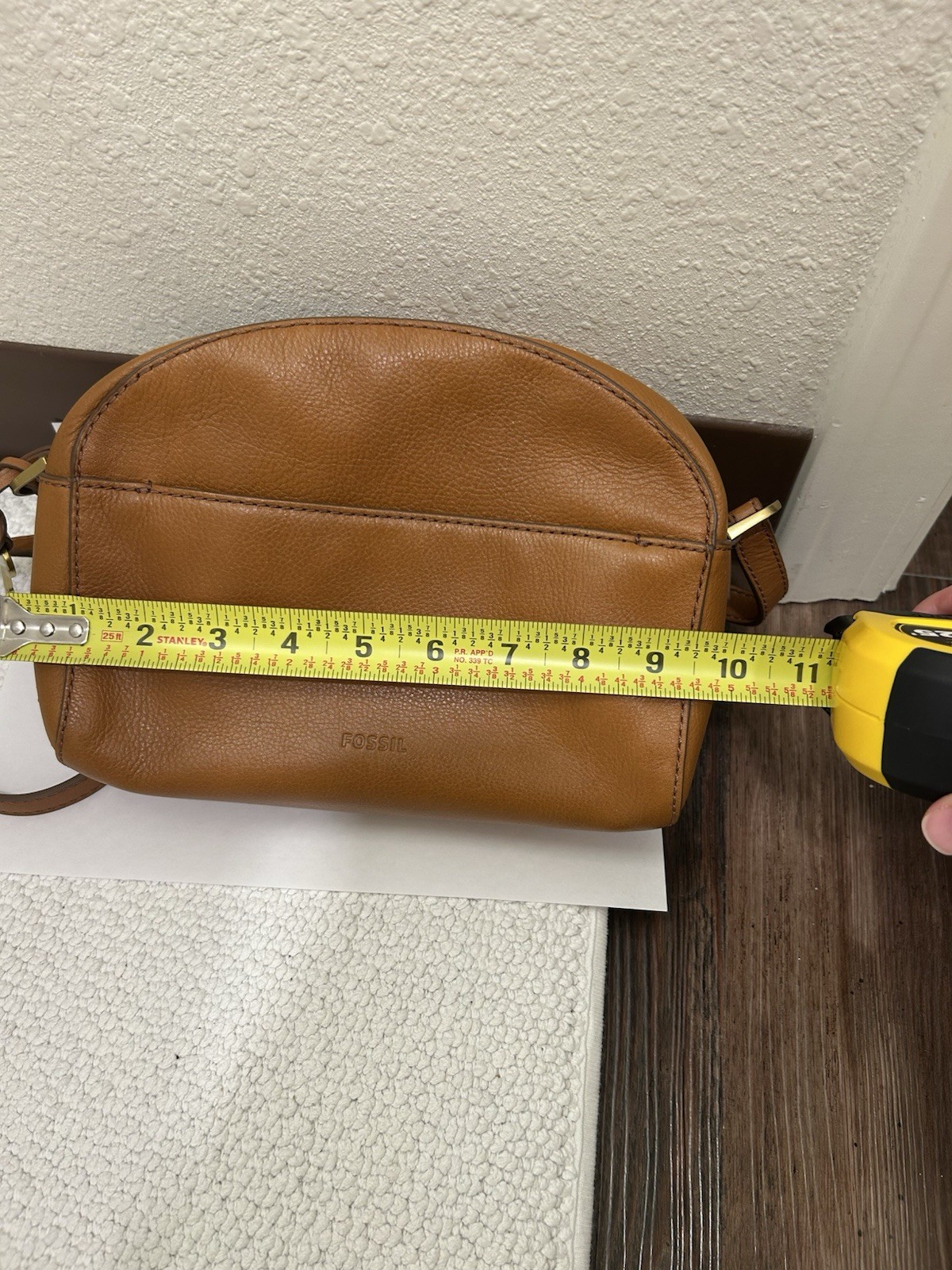 Fossil Brown Pebbled Crossbody Bag Zip Closure Key Charm Lined Pockets