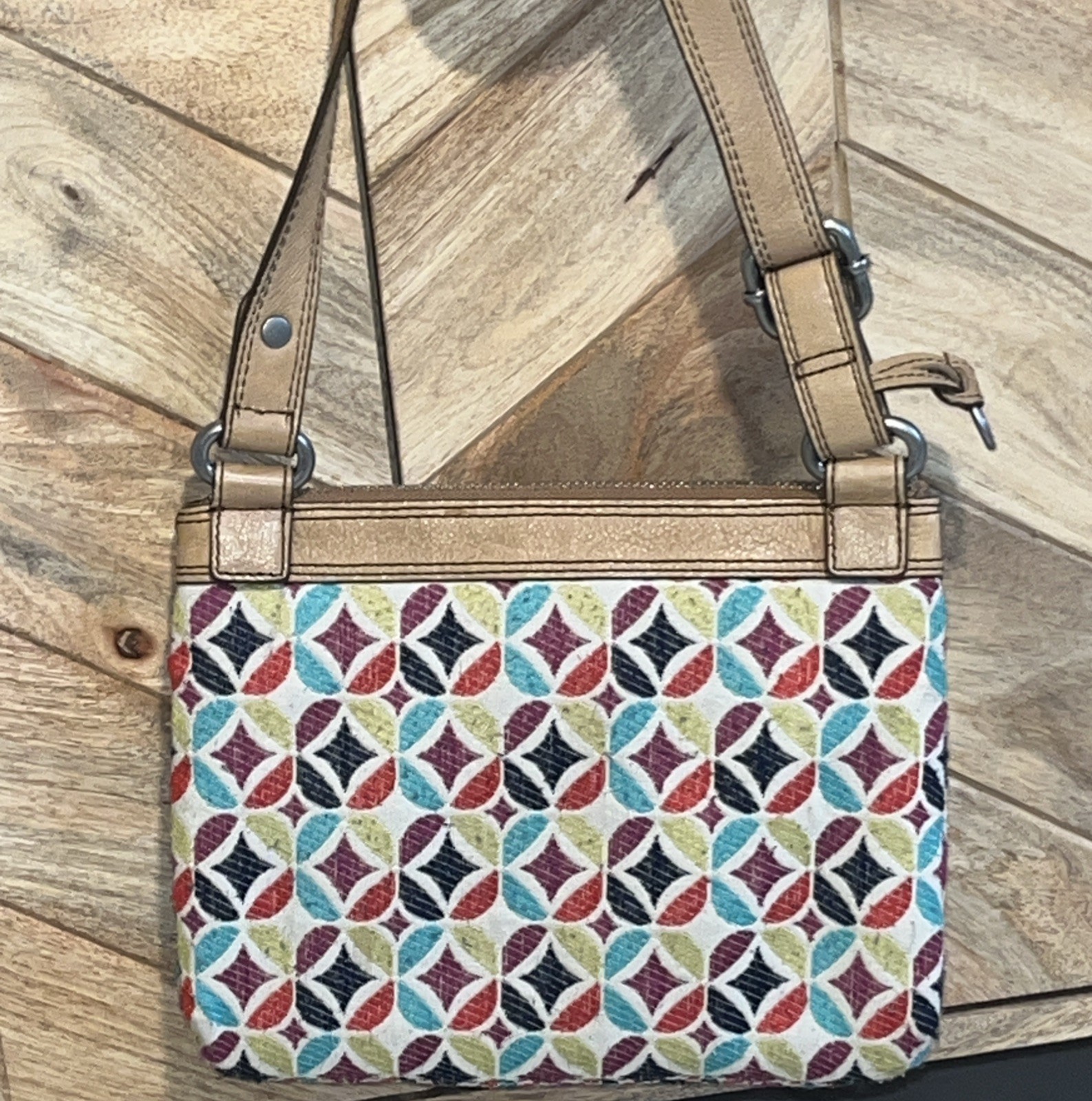 Fossil Colorful Geometric Crossbody Bag Adjustable Leather Strap Zip & Turn Lock