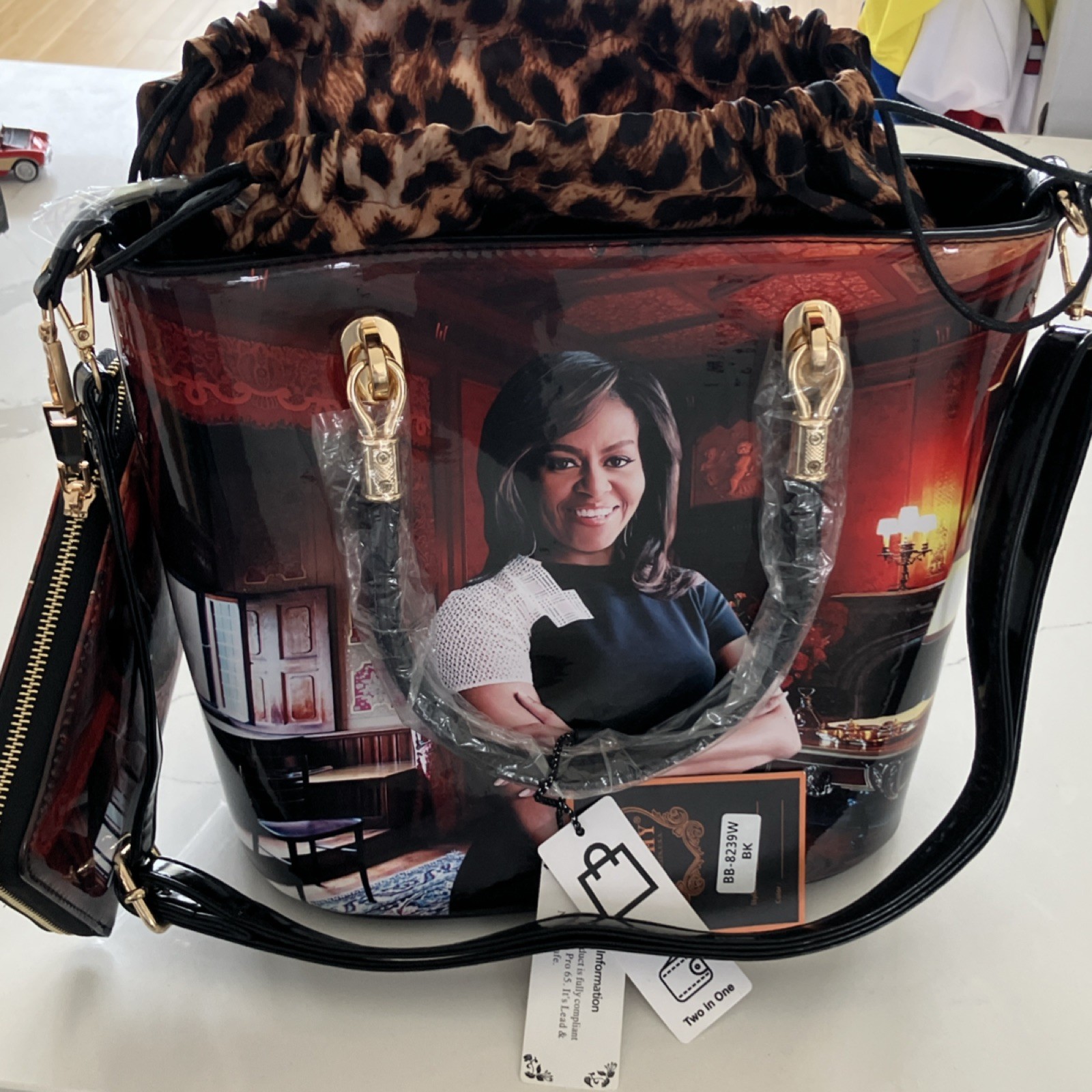 Diophy Multicolor Graphic Print Tote with Wallet, Pouch & Gold Hardware