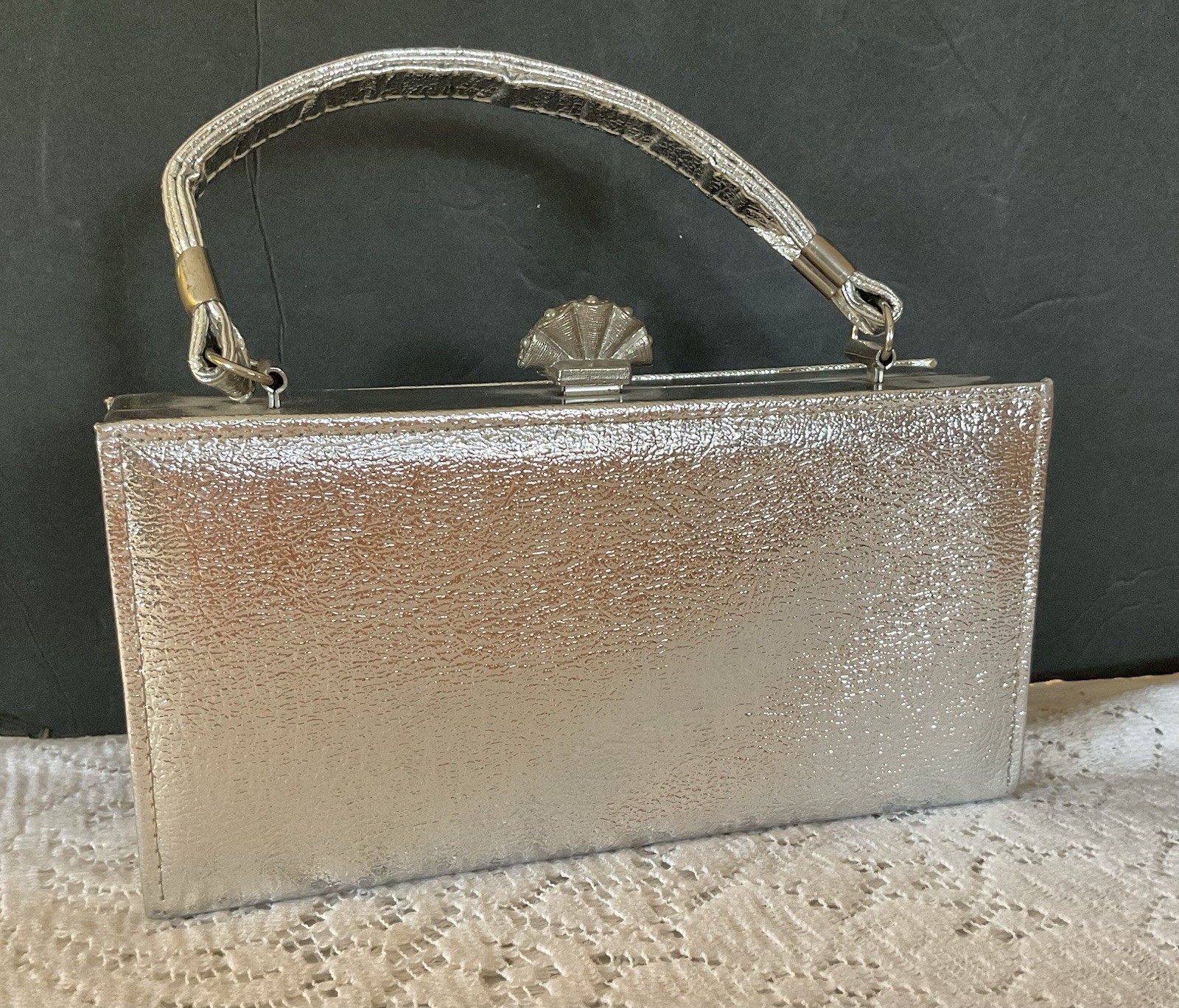 Vintage 60s Silver Metal Metallic Faux Leather Box Clutch Purse Single Handle