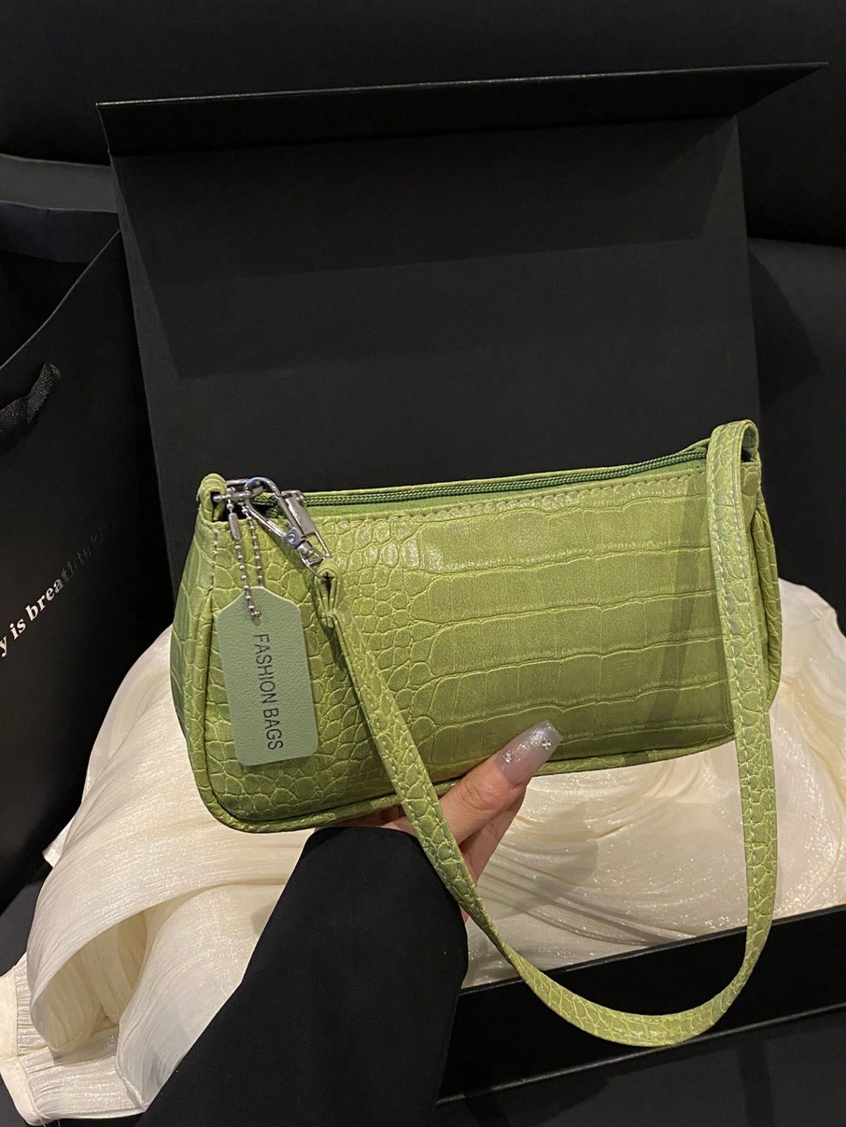 Crescent Hobo Bag Women Crocodile Embossed Tote Shoulder Handbag Fashion Medium