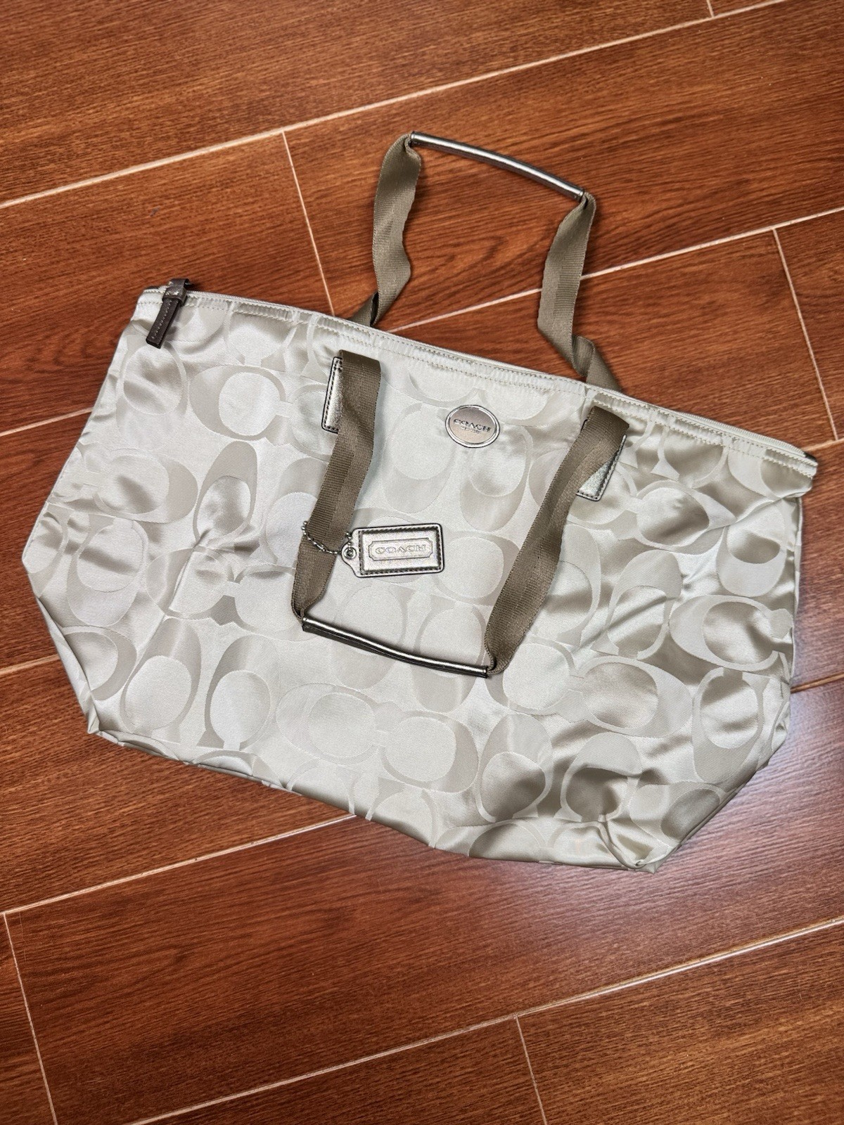 NWT COACH F77321 Light Khaki Signature C Packable Weekender Tote & Pouch
