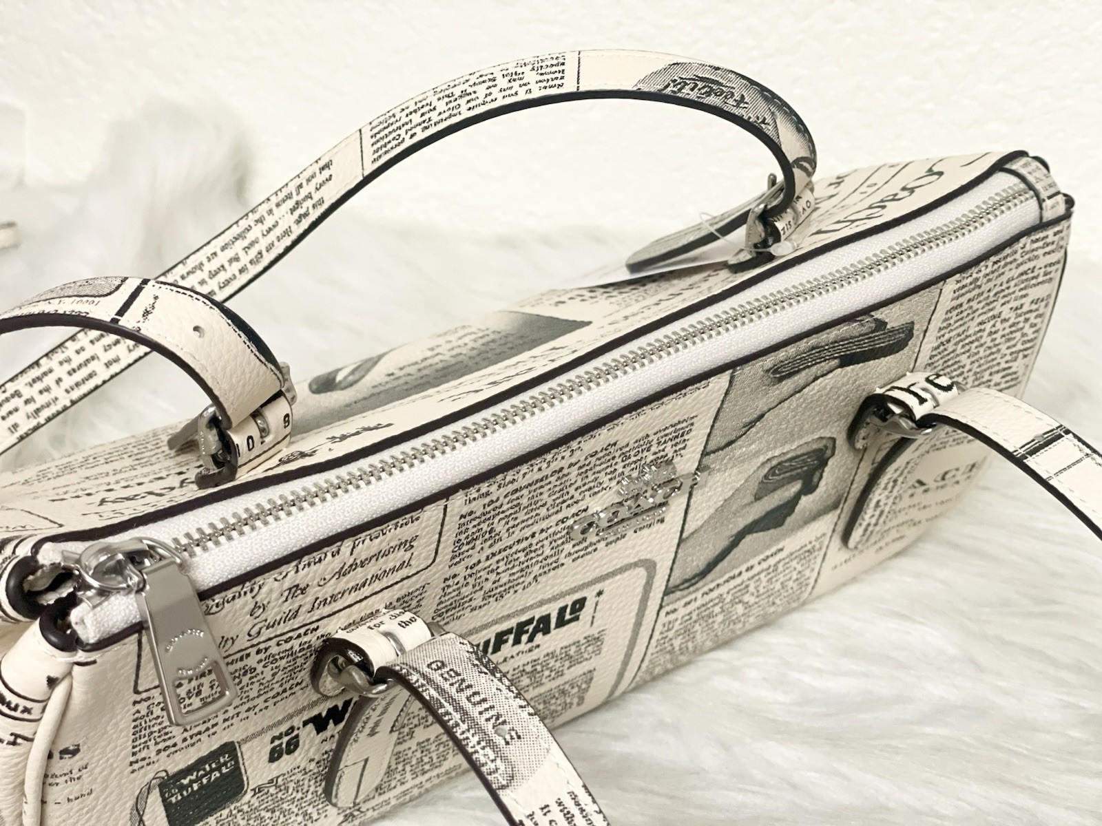 NWT Coach Asher Newspaper Print Shoulder Bag CDC11 In Silver/Chalk Multi