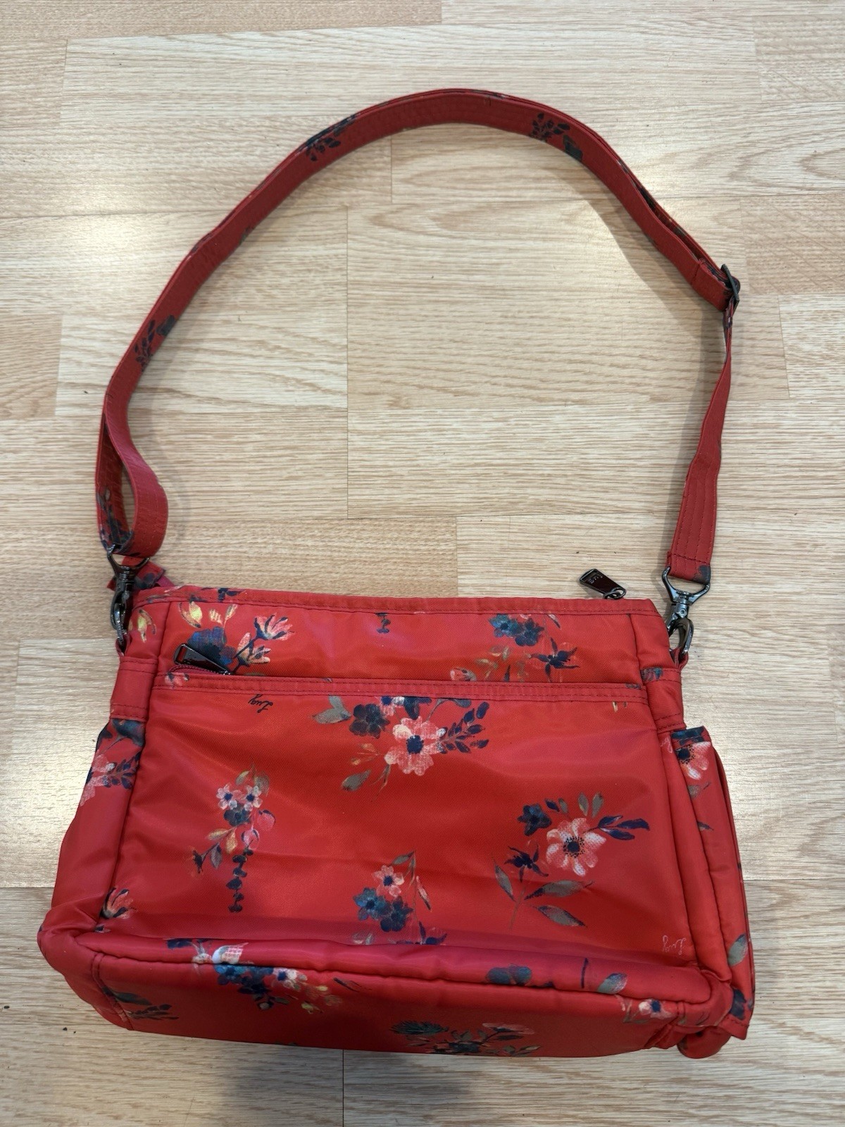 Lug Shimmy SE RFID-Blocking Crossbody Bag, Water-Repellent Polyester, Red