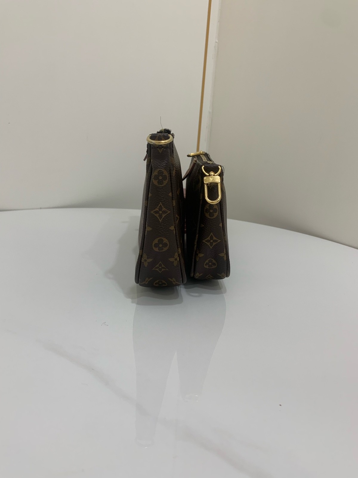 Louis Vuitton green shoulder strap 5 in 1 (24 × 13.5 × 4 )cm