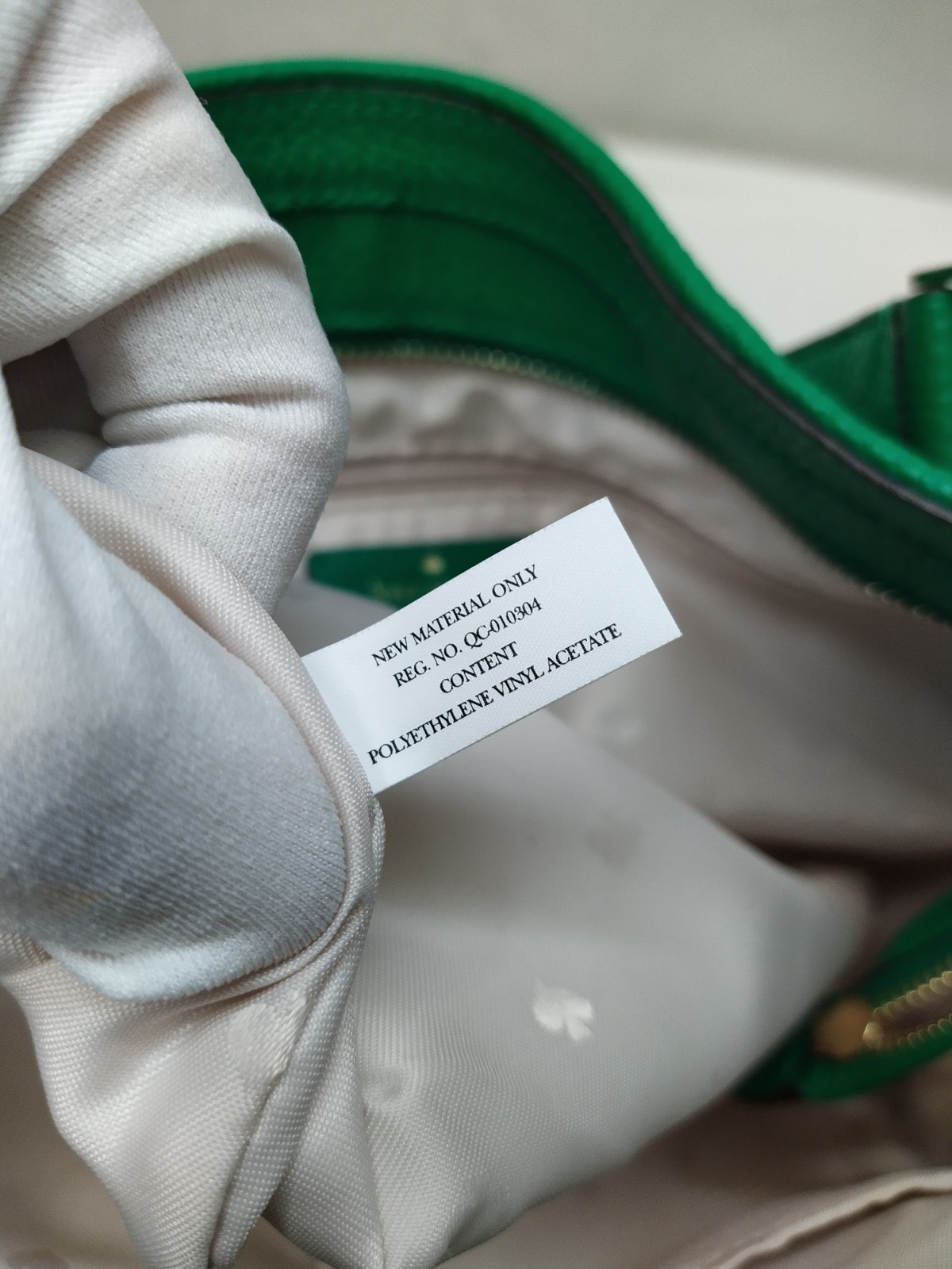 Kate Spade New York Green Pebbled Leather Zipper Closure Hobo Shoulder Bag