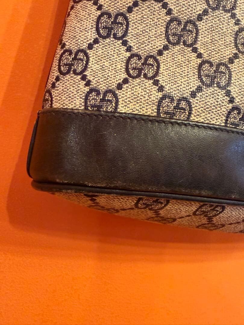 Vintage Gucci GG Supreme Leather Shoulder Bag Interlocking Gold Hardware Black