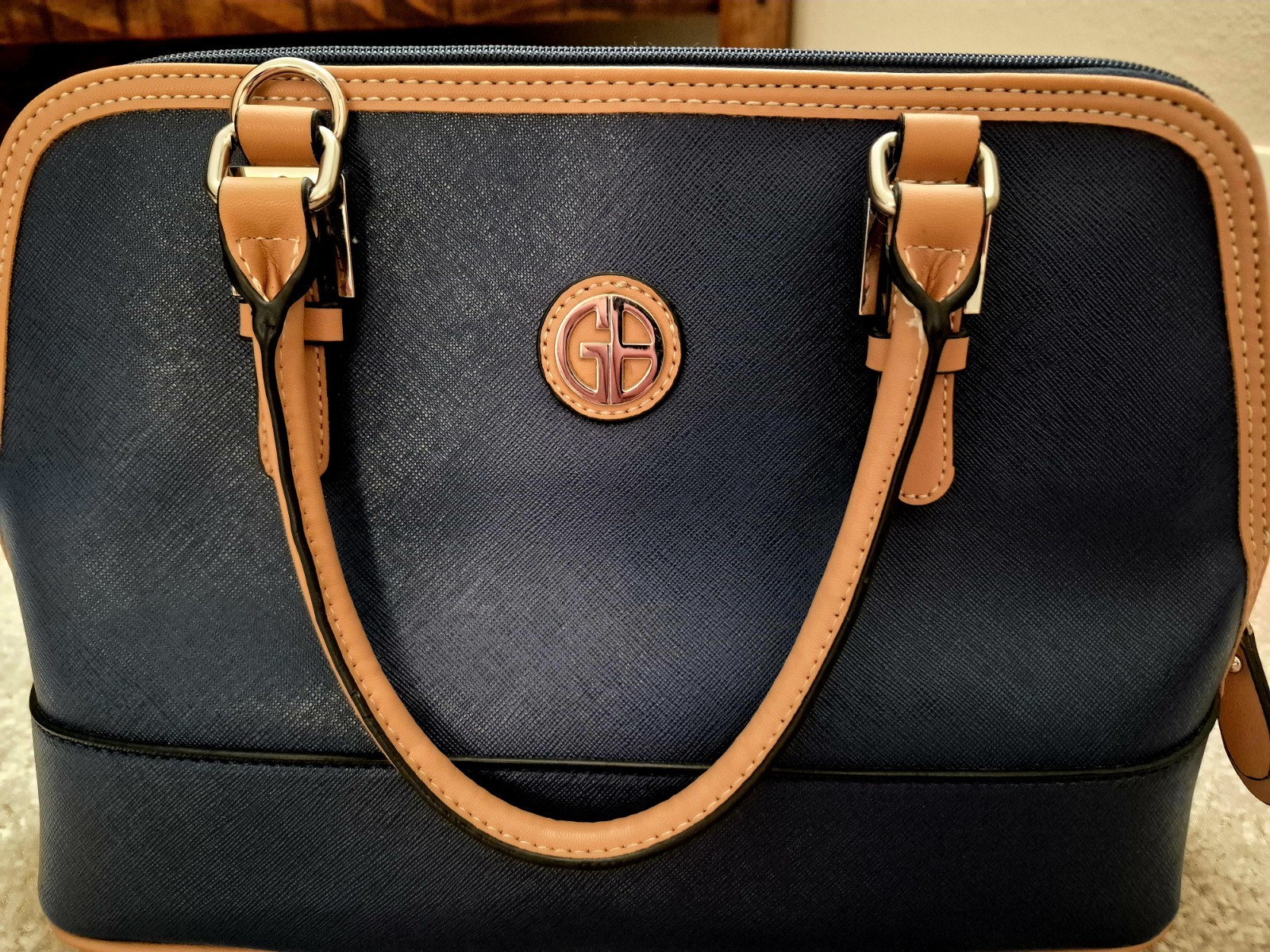 Giani Bernini Navy Tan Satchel Top Handle Zip Gold Hardware Lined Pockets