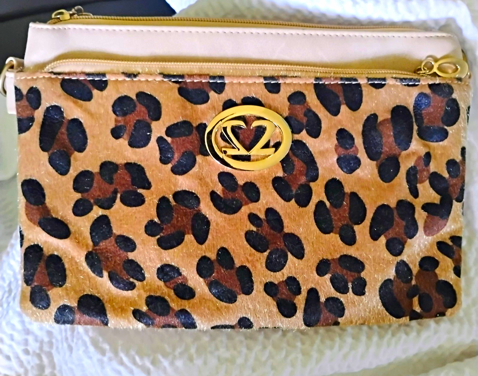 VICTORIA SECRET LEOPARD PRINT CROSSBODY PURSE! 👛🐆 Will SHIP WITH STRAP IN BAG!