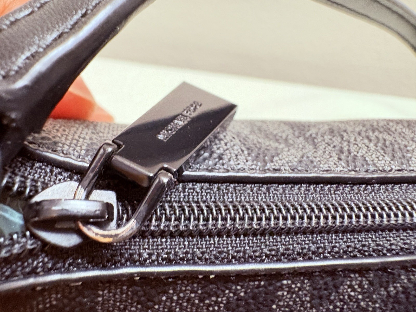 Michael Kors Black/Gray Logo Small Shoulder Bag Zip Buckle Detachable Strap