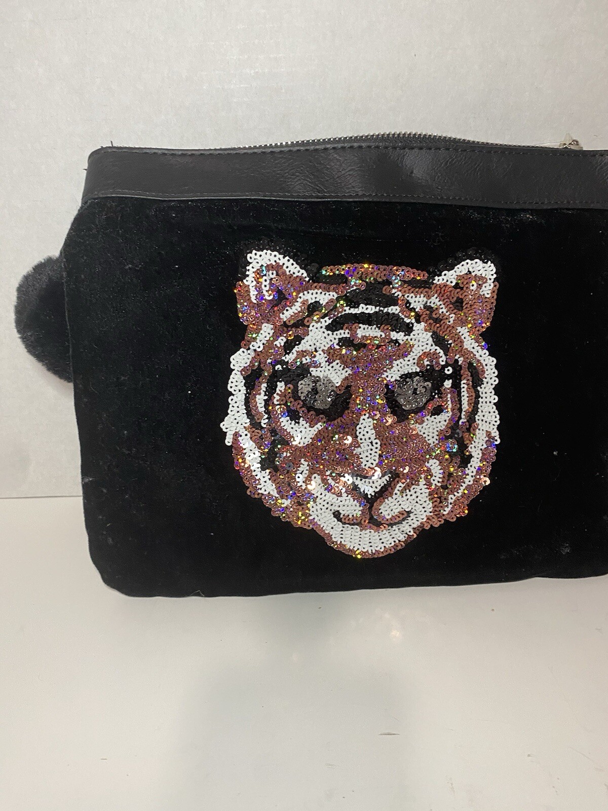 New Tiger Handbag Purse Single Wrist Strap Black Felt Soft Zipper Puff Balls