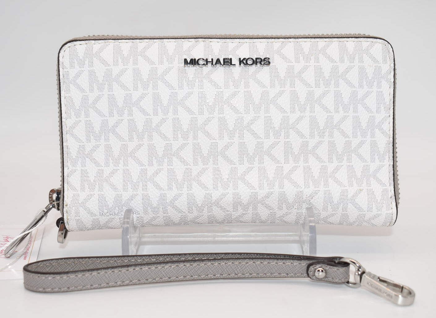 Michael Kors Jet Set Medium Zip Around Phone Holder Wristlet in Bright White
