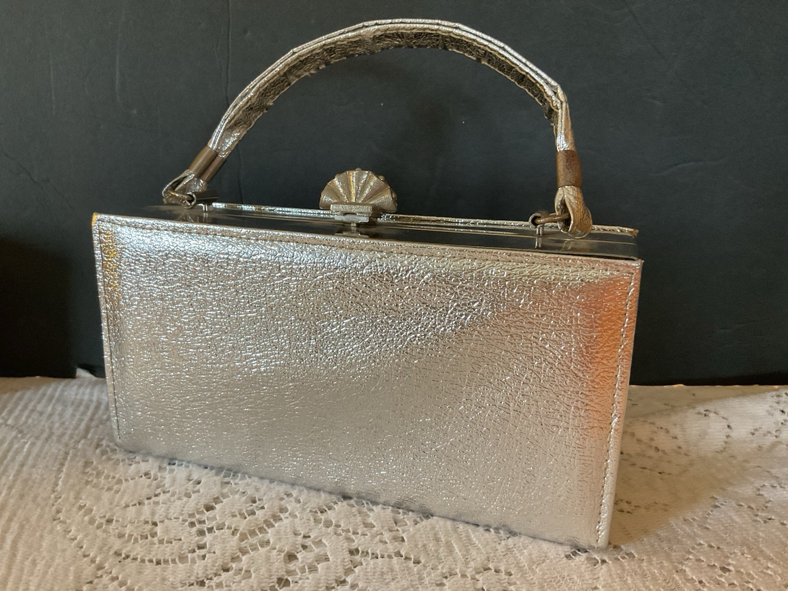 Vintage 60s Silver Metal Metallic Faux Leather Box Clutch Purse Single Handle