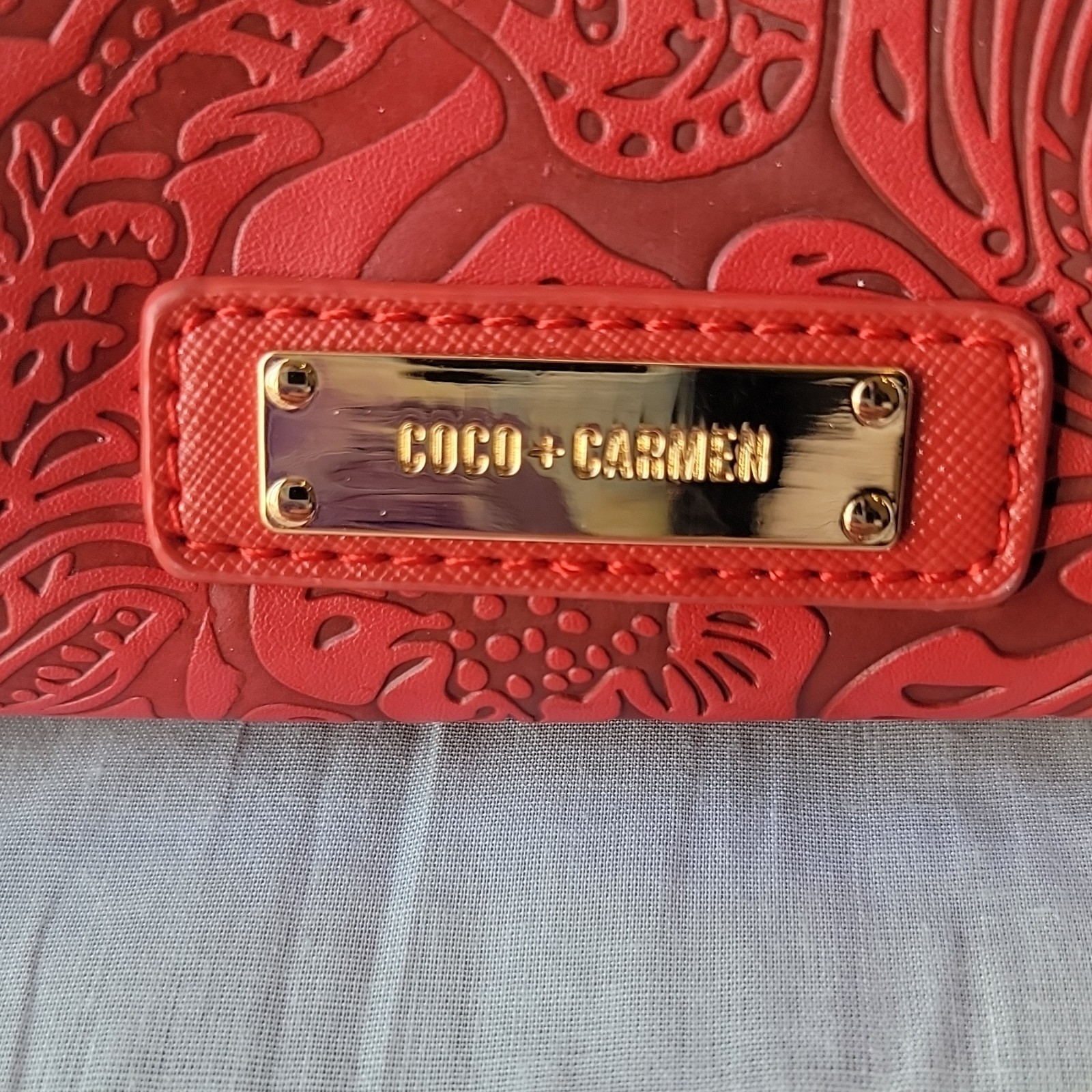 COCO + CARMEN Red Floral Crossbody Bag Gold Chain Logo Plaque Pre-owned