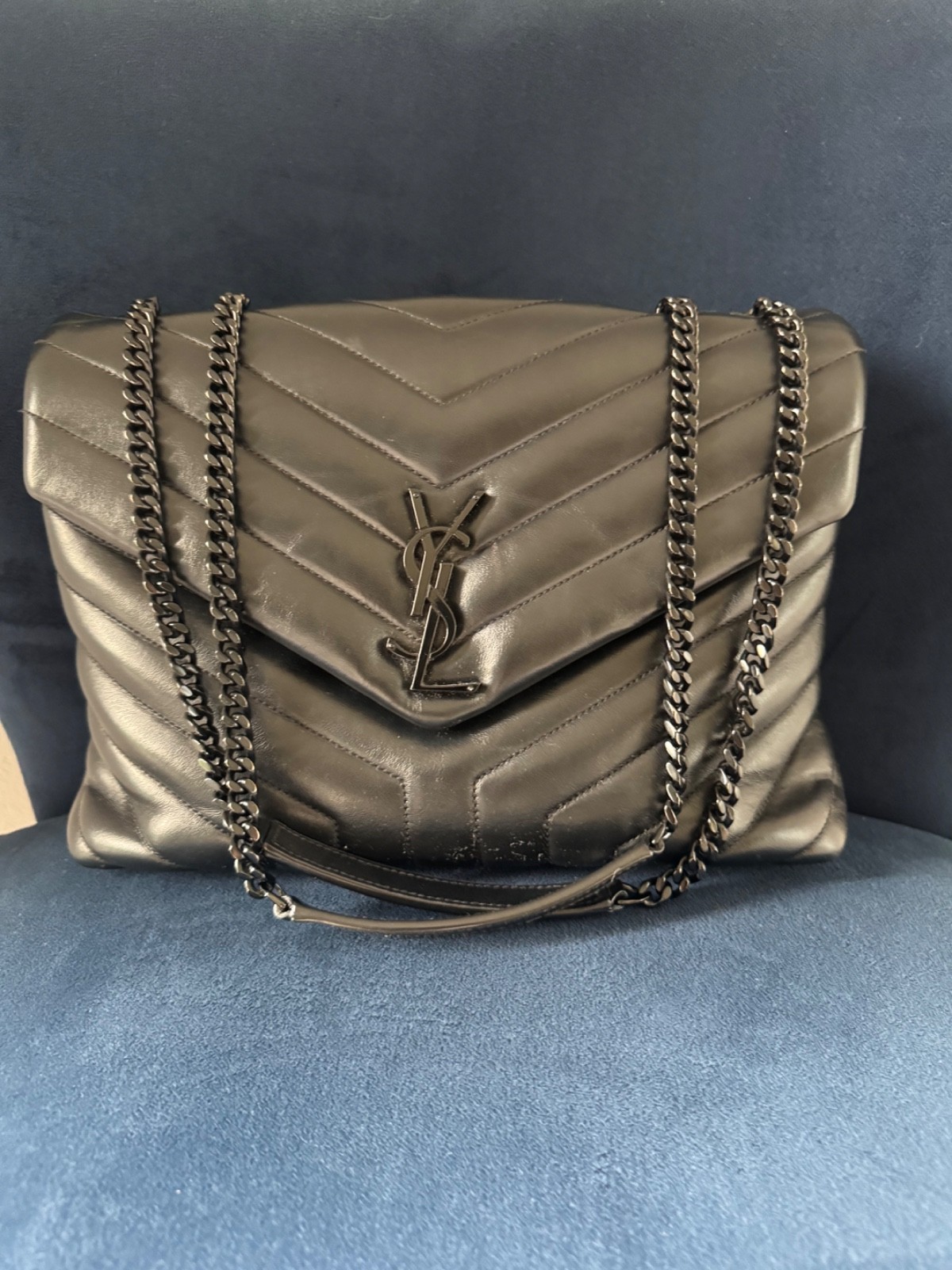 Yves Saint Laurent Medium Loulou Black on black Hardware Chain Shoulder Bag YSL