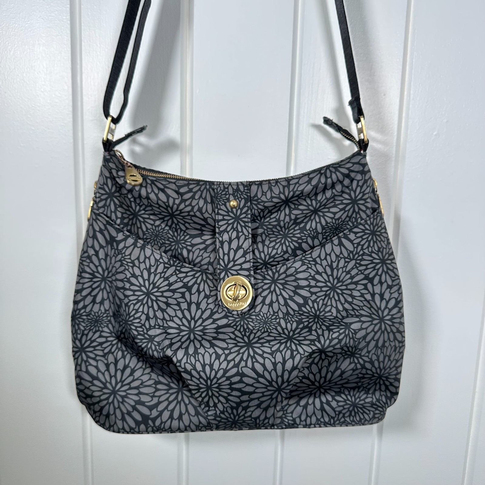 Baggallini Purse Helsinki Crossbody Hobo Bag Gray with Flowers RFID, See Photos