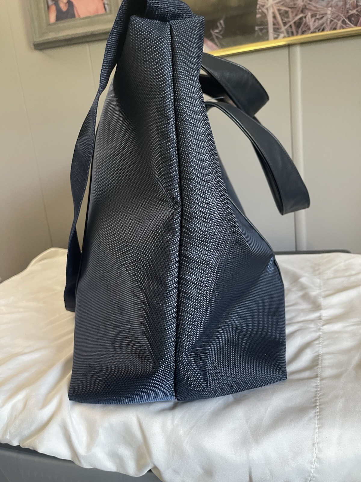 Jimmy Choo Parfums Blue Nylon Weekender Duffel Travel Bag Black Handles Large