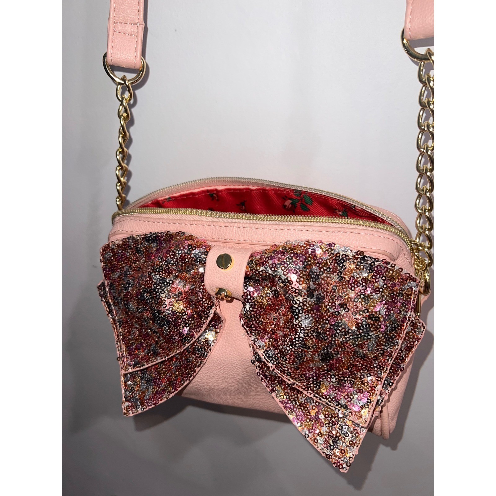 RARE Betsey Johnson Pink Sequin Bow Crossbody Bag Gold Hardware Heart Key Charm