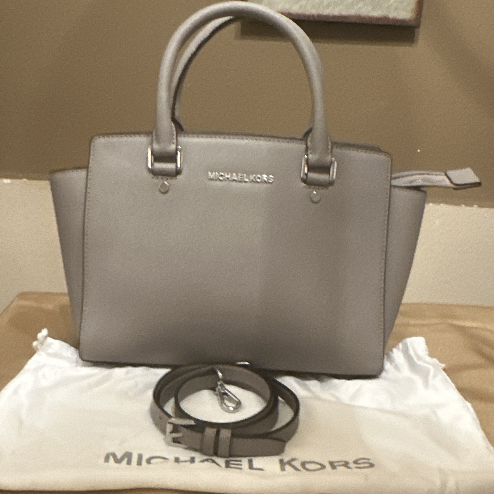Michael Kors Selma Medium Satchel w/dust bag, Cement gray EUC
