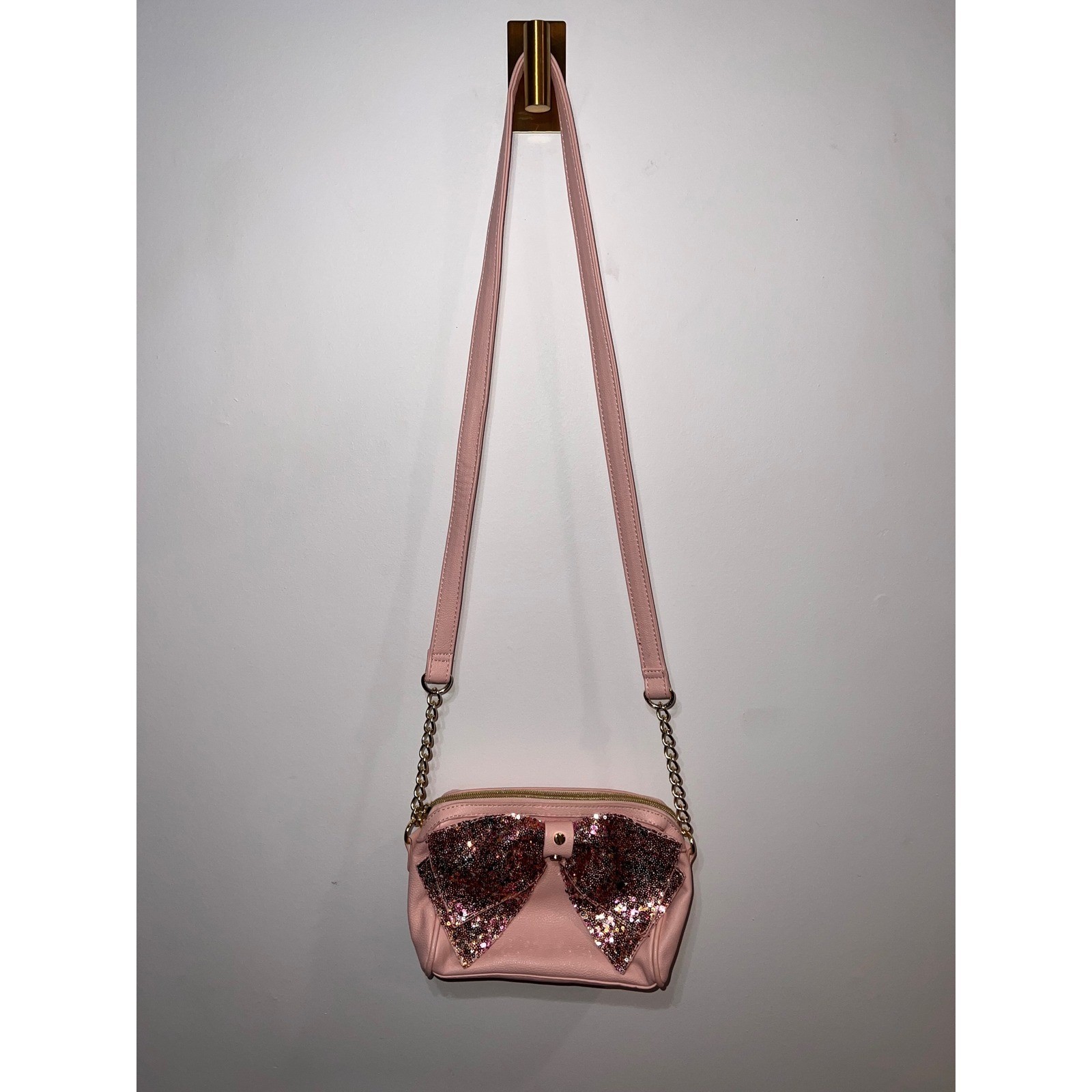 RARE Betsey Johnson Pink Sequin Bow Crossbody Bag Gold Hardware Heart Key Charm