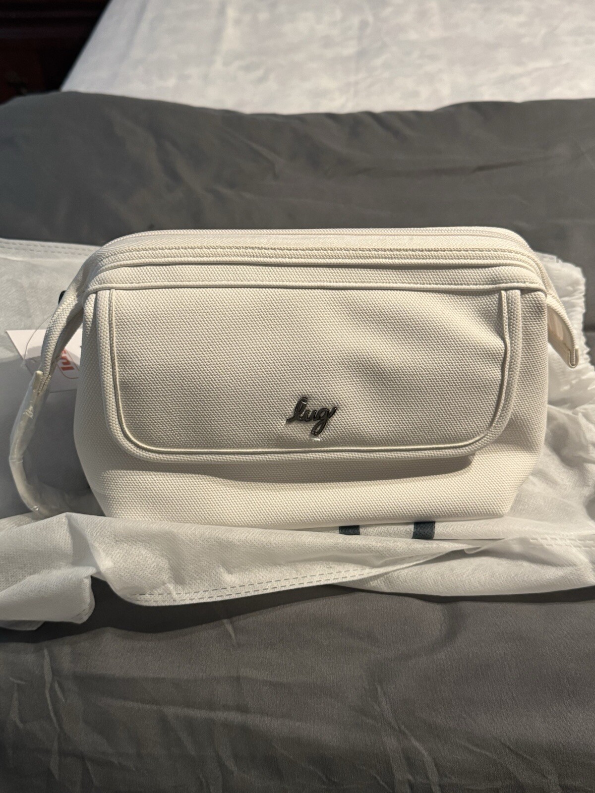 Lug Via VL Vegan Leather Cosmetic Bag White New W Tag.