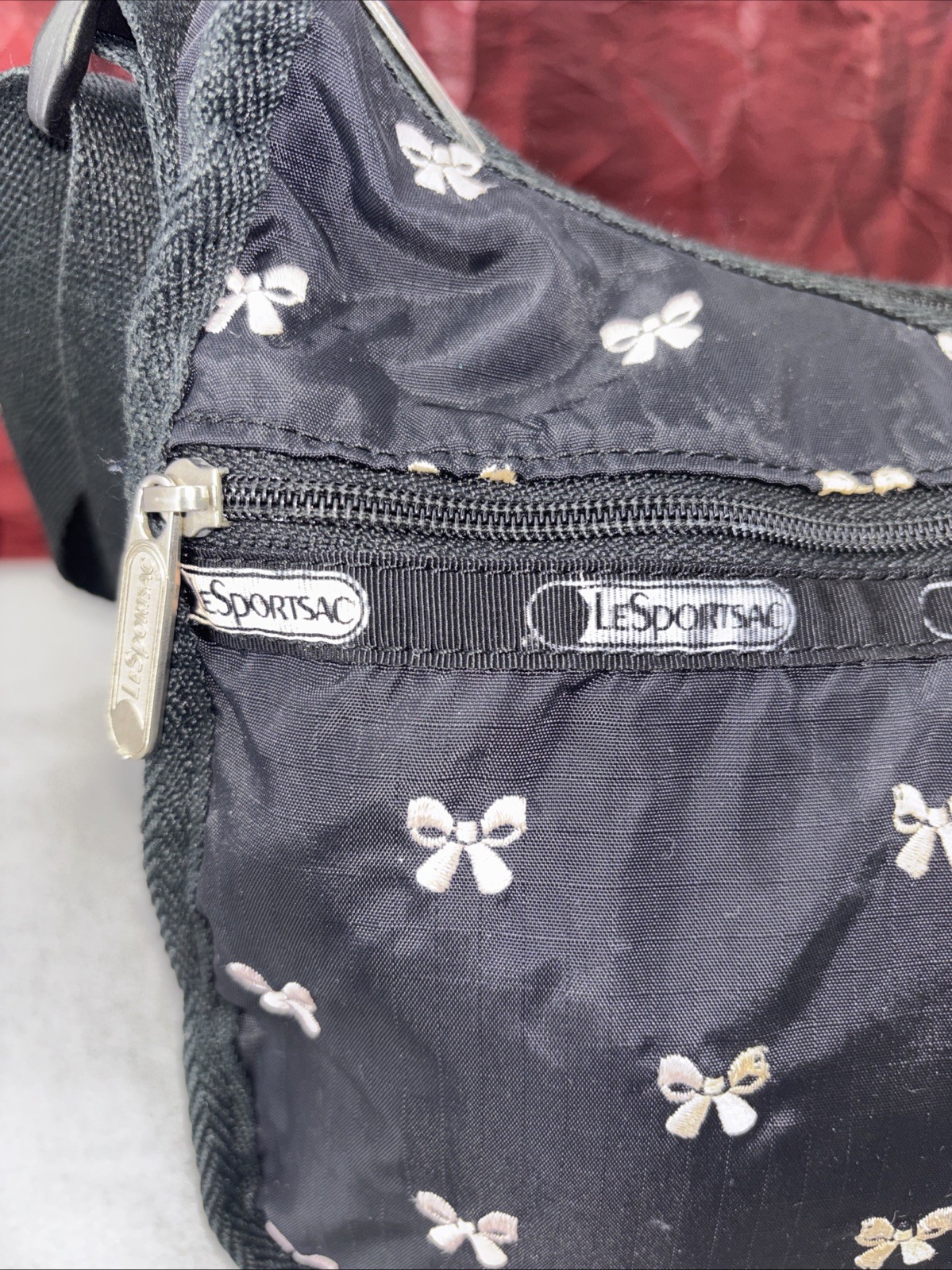 RARE LeSportSac Classic Hobo Embroidered BOWS Adjustable Crossbody W/Pouch GUC