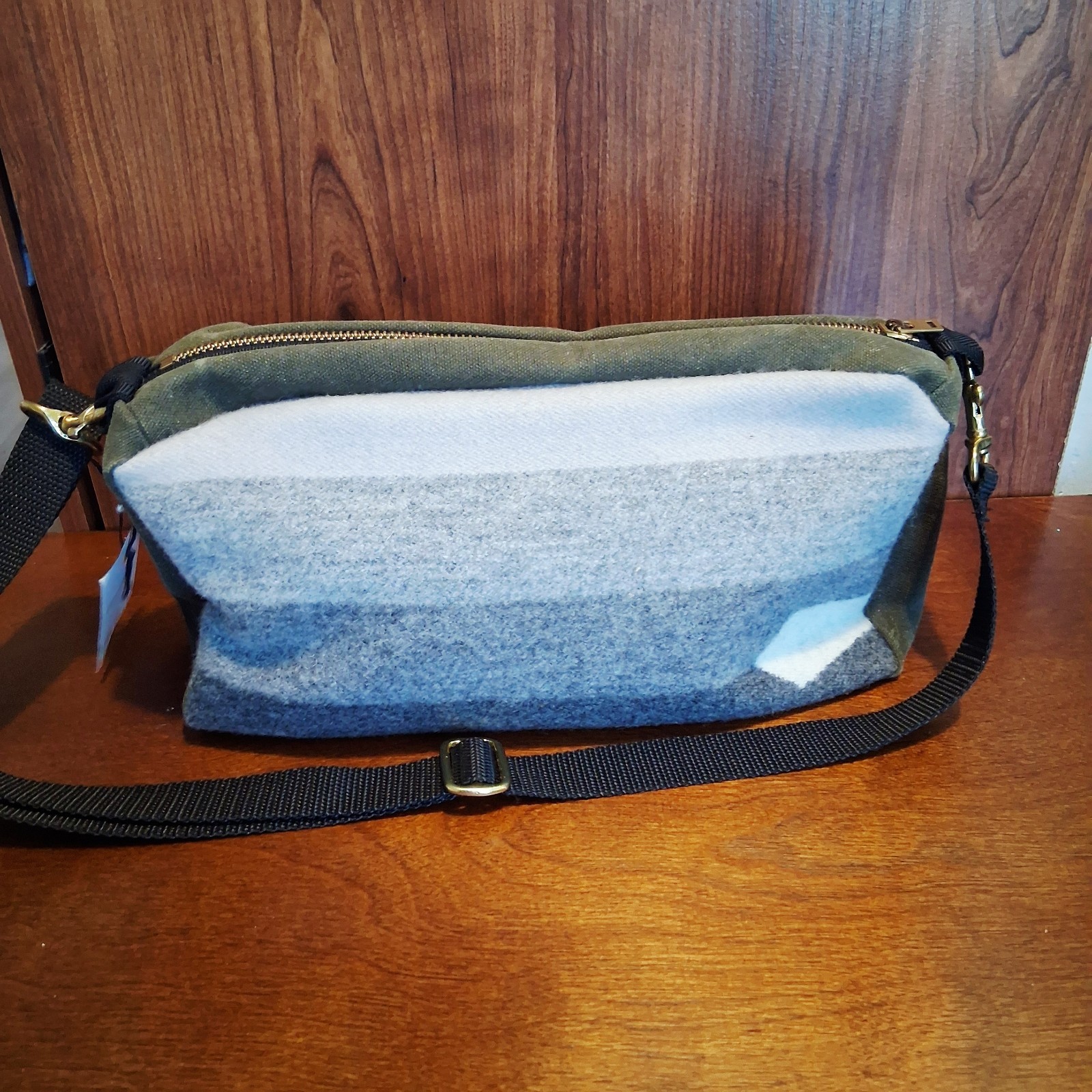 Minimalist Shoulder/Travel Bag Wool Canvas Felt Gray Green White Travel Casual