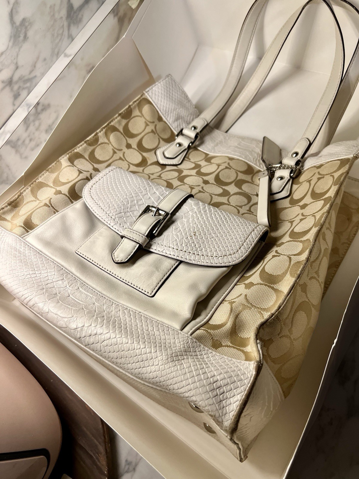 Coach Signature Logo Tote Bag Beige/White, Buckle Accent, Inner Pockets, Box