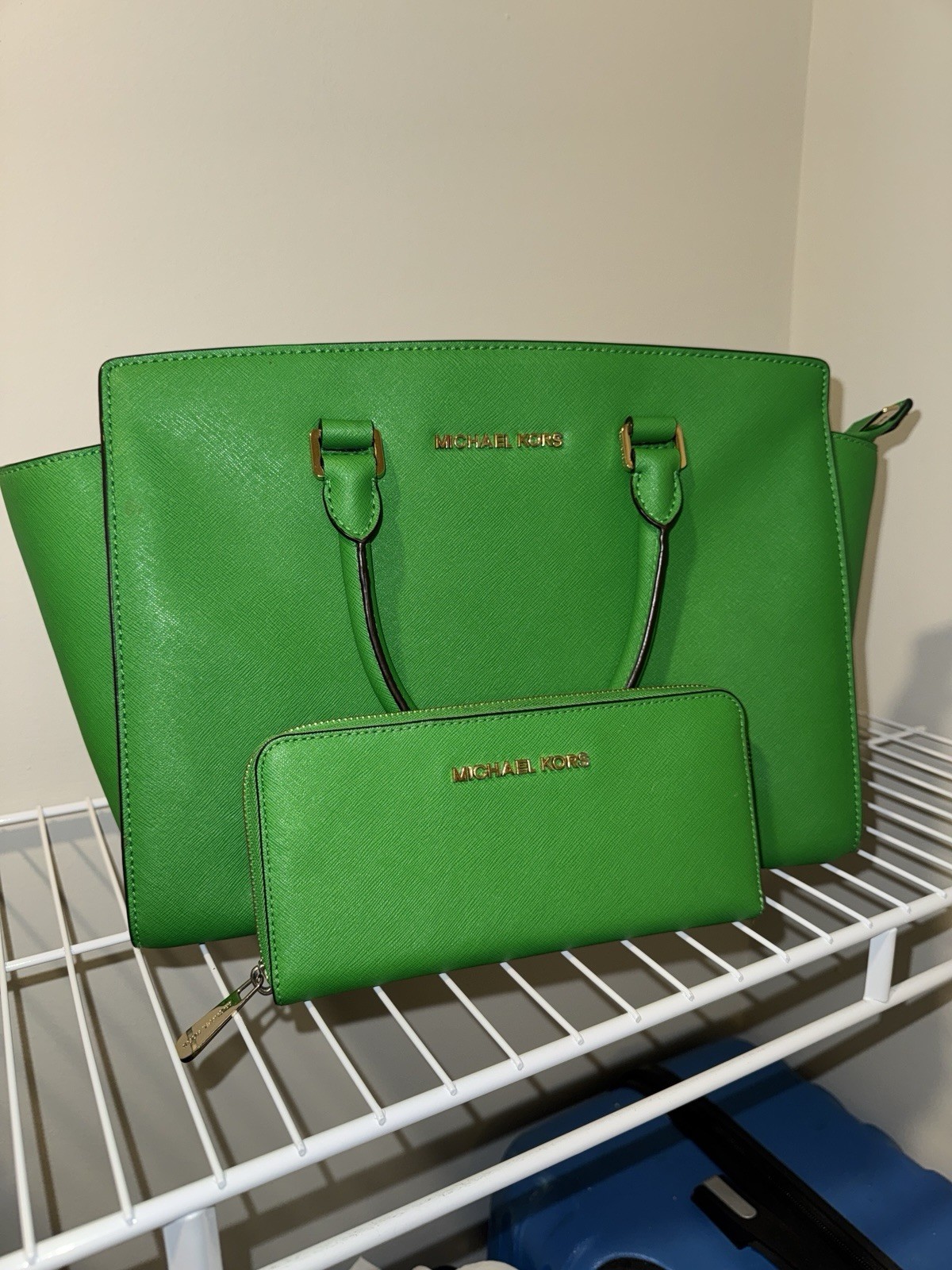 Michael Kors Green Satchel Top Handle Bag Zip, Coin Purse, Gold Hardware